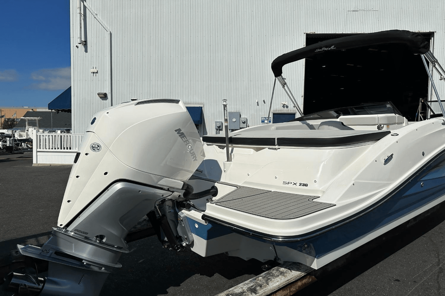 2024 Sea Ray SPX 230 Outboard Image Thumbnail #10