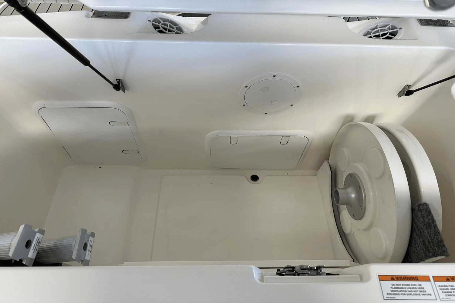 2024 Sea Ray SPX 230 Outboard Image Thumbnail #45