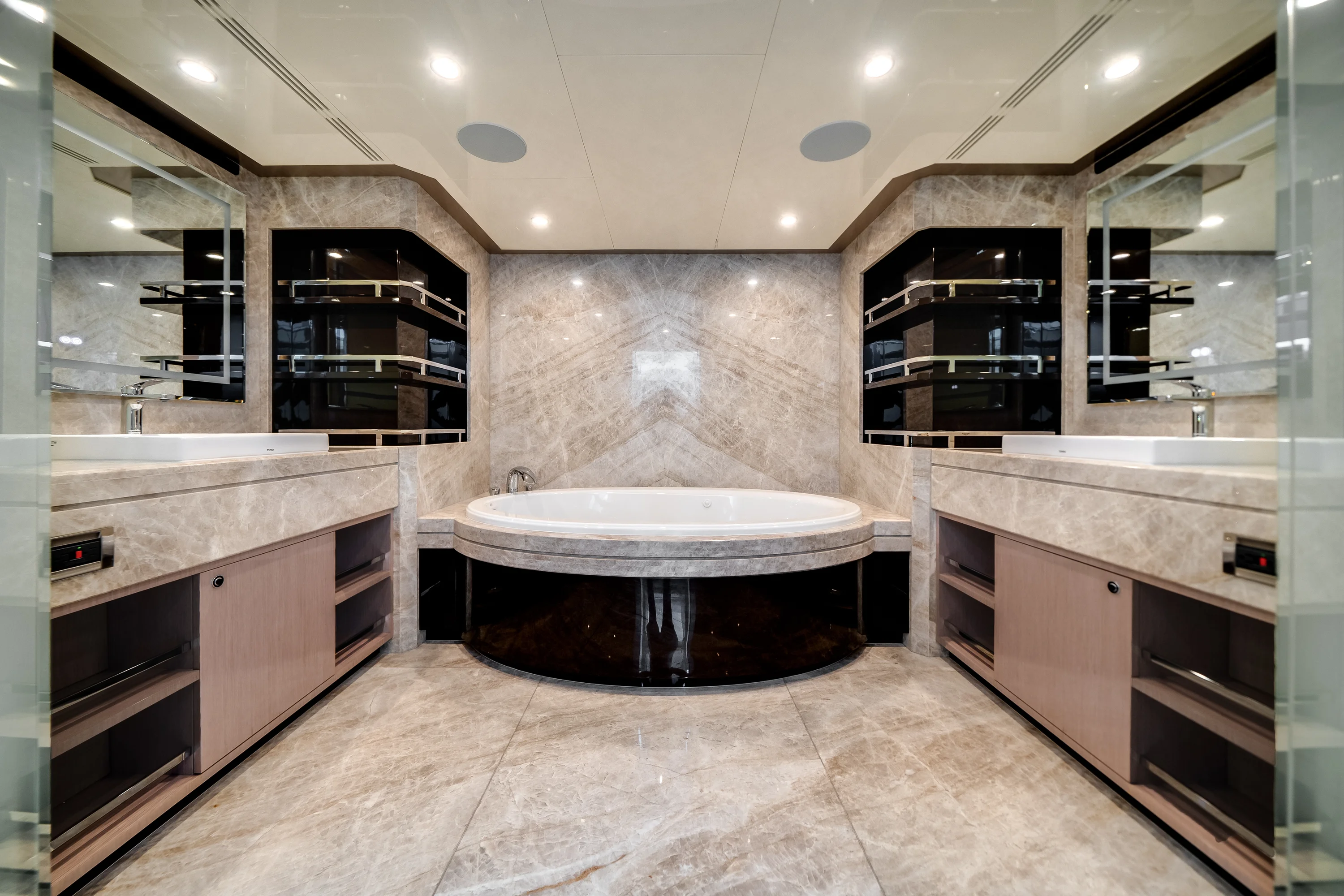 2026 Ocean Alexander 37L Image Thumbnail #26