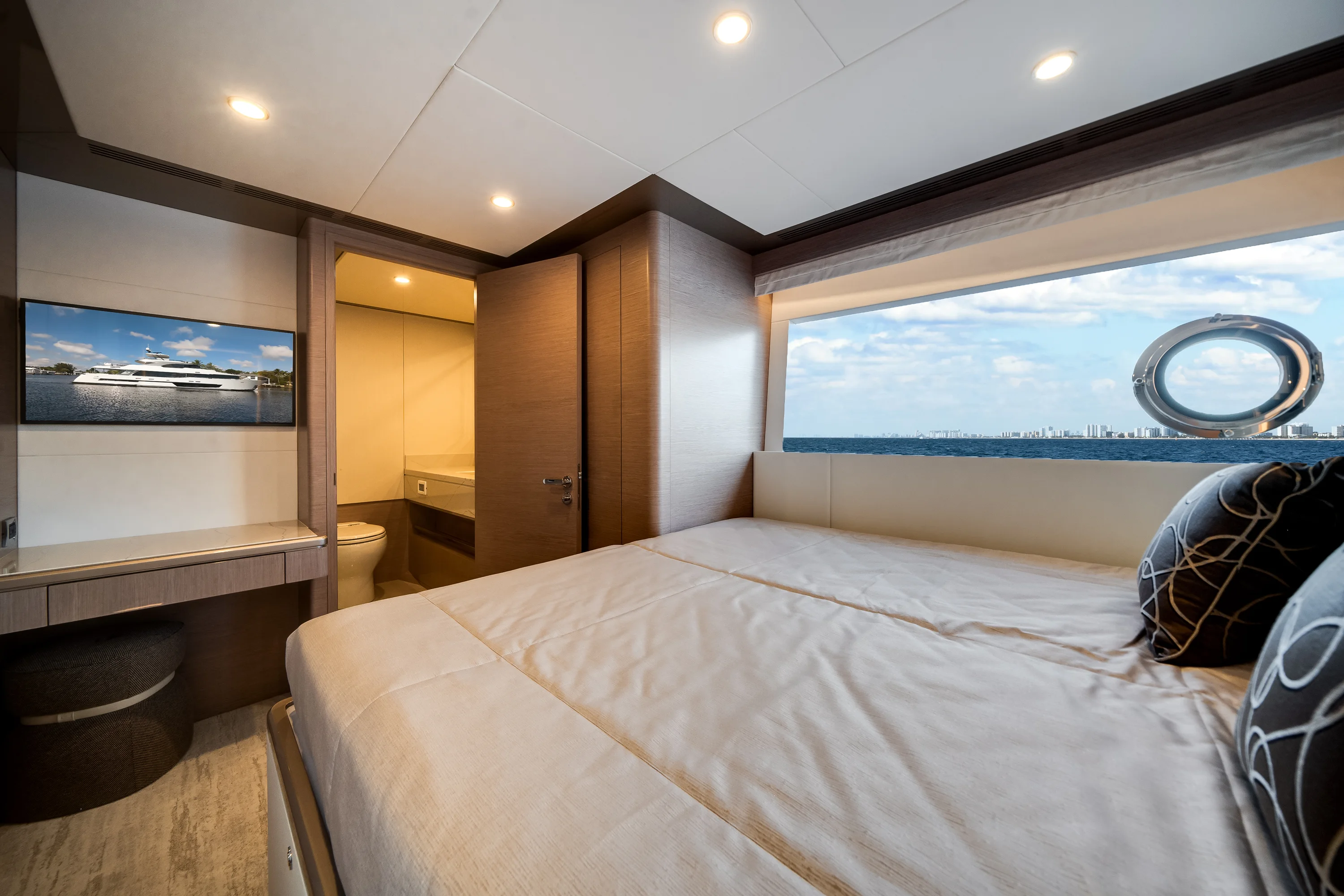 2026 Ocean Alexander 37L Image Thumbnail #16