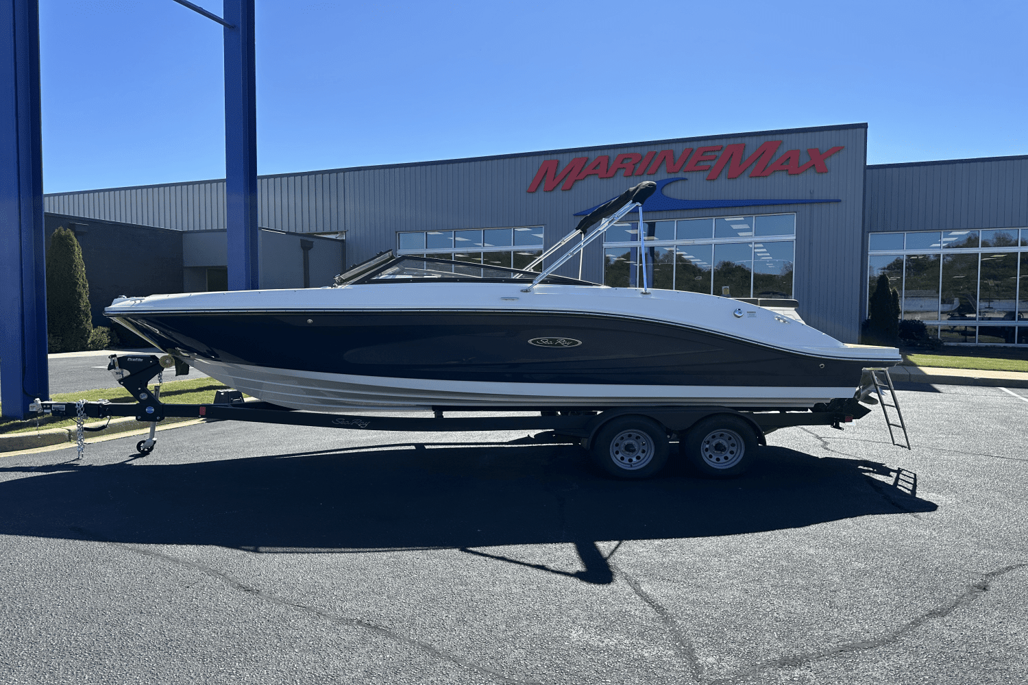 2024 Sea Ray SPX 230