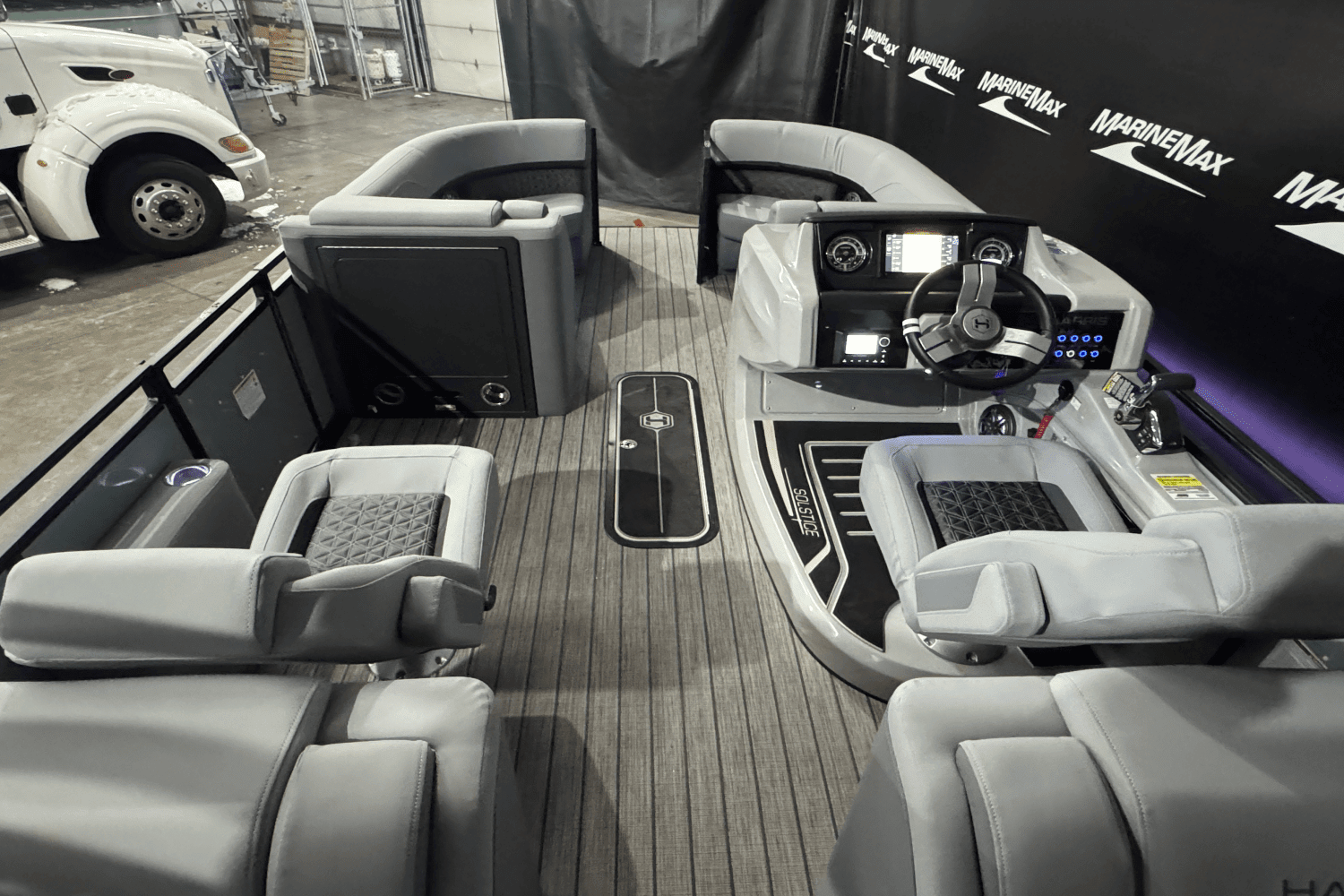 2025 Harris 230 Solstice Image Thumbnail #15