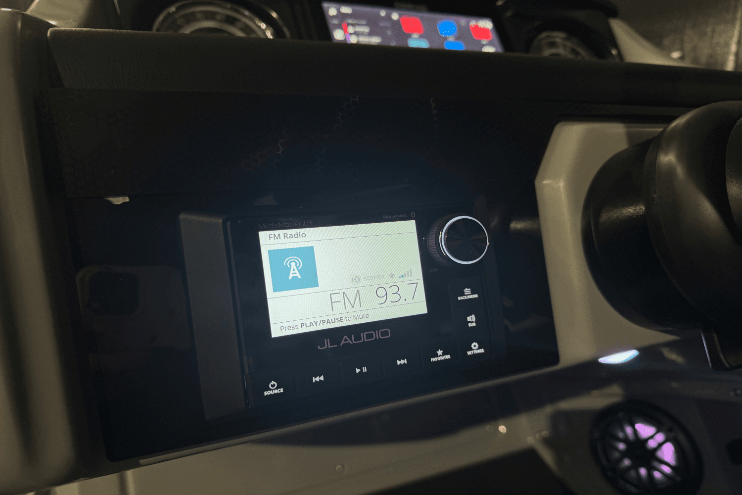 2025 Harris 230 Solstice Image Thumbnail #28