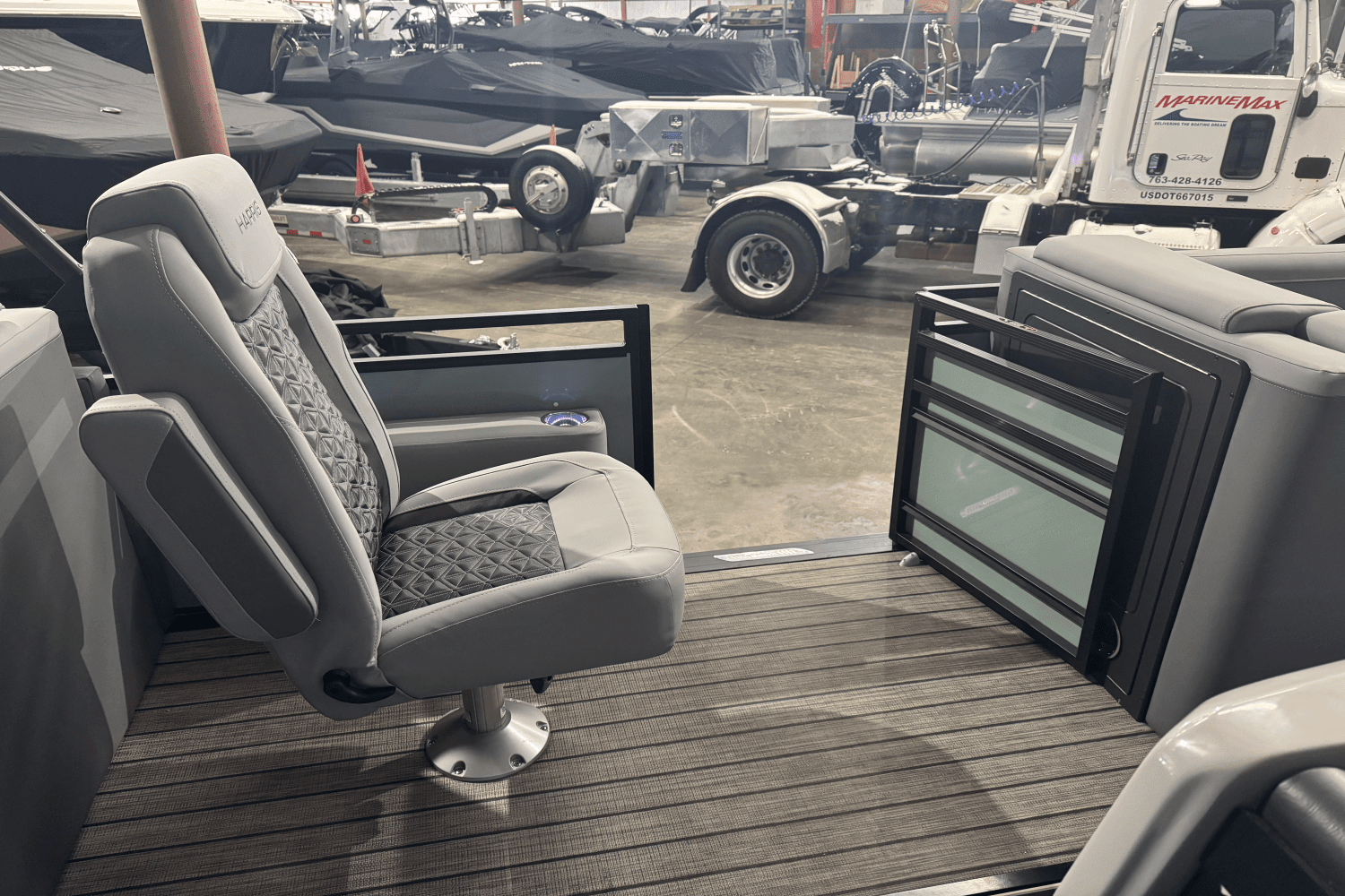 2025 Harris 230 Solstice Image Thumbnail #18