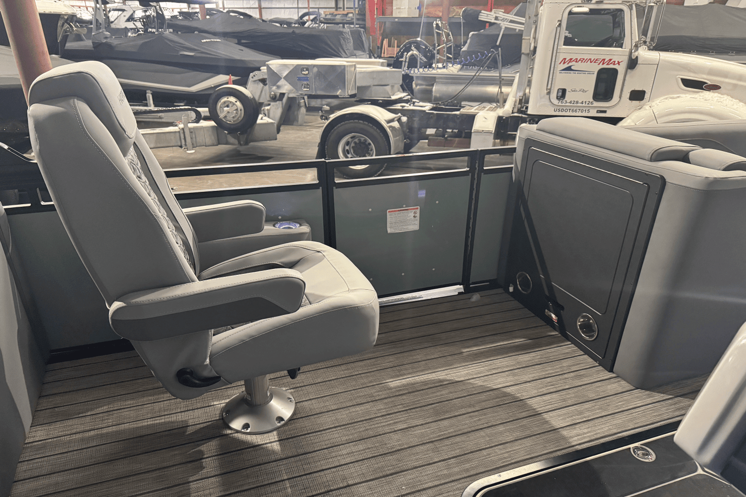 2025 Harris 230 Solstice Image Thumbnail #17