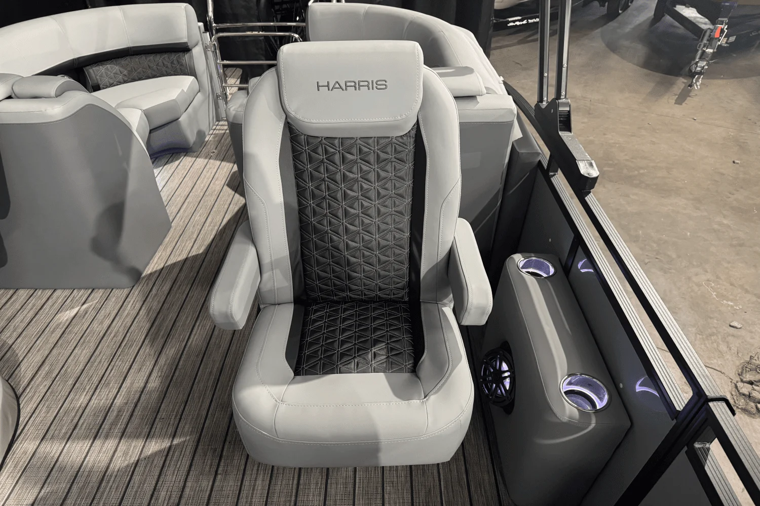 2025 Harris 230 Solstice Image Thumbnail #21