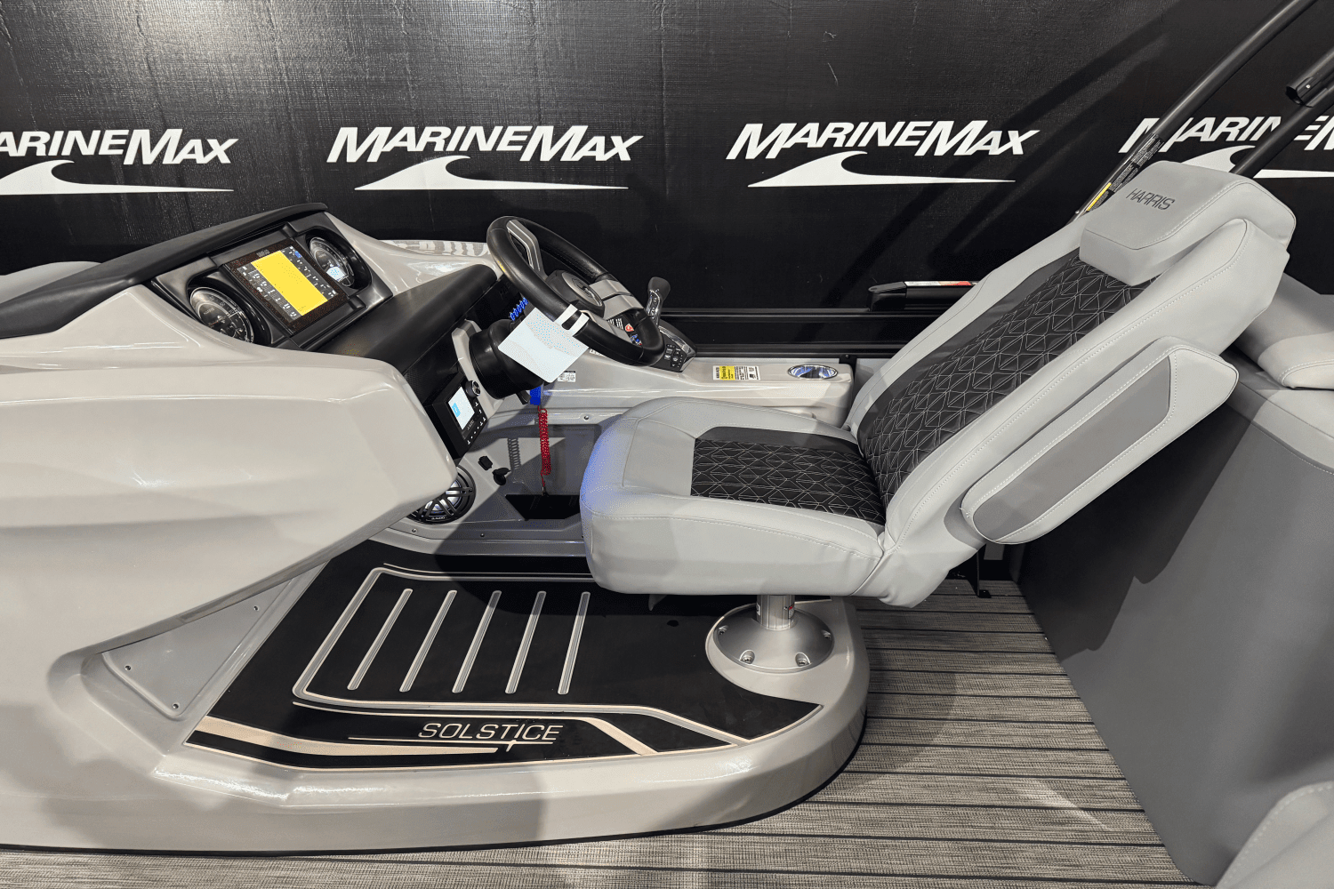 2025 Harris 230 Solstice Image Thumbnail #22