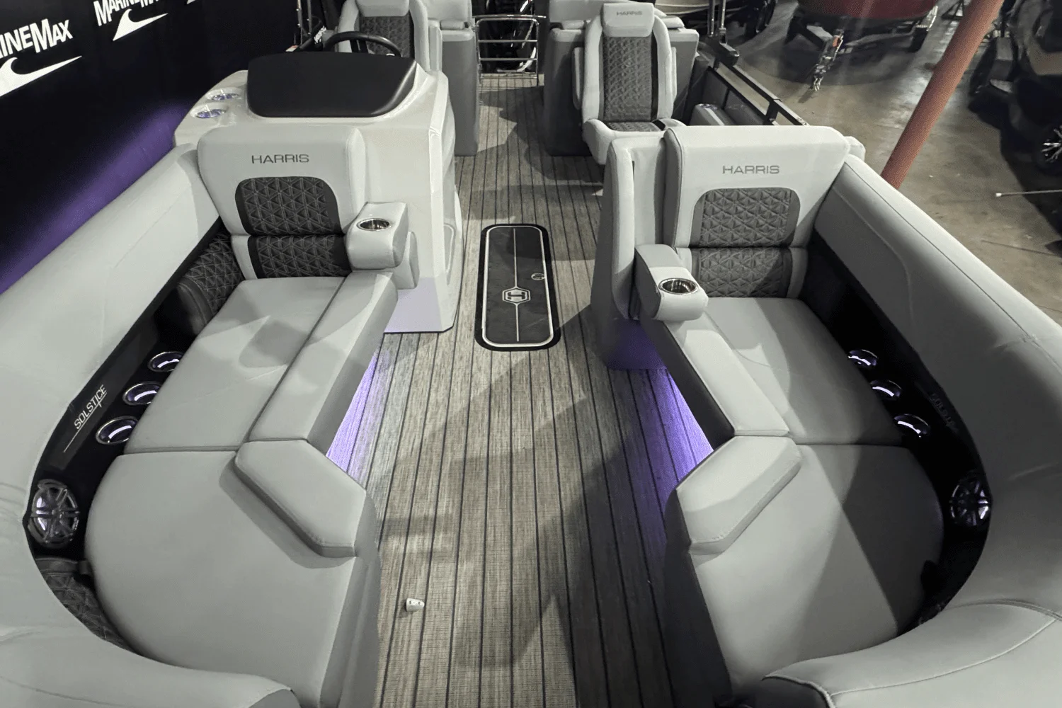 2025 Harris 230 Solstice Image Thumbnail #32