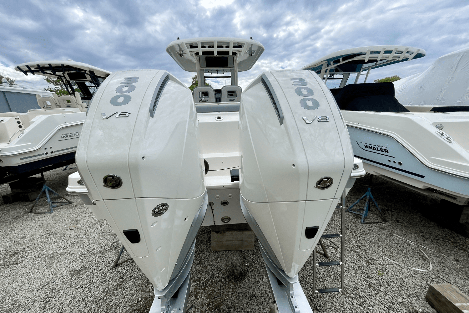 2025 Boston Whaler 280 Outrage Image Thumbnail #1