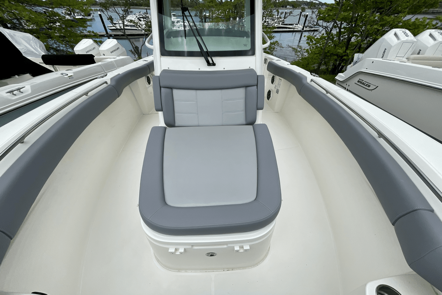 2025 Boston Whaler 280 Outrage Image Thumbnail #13