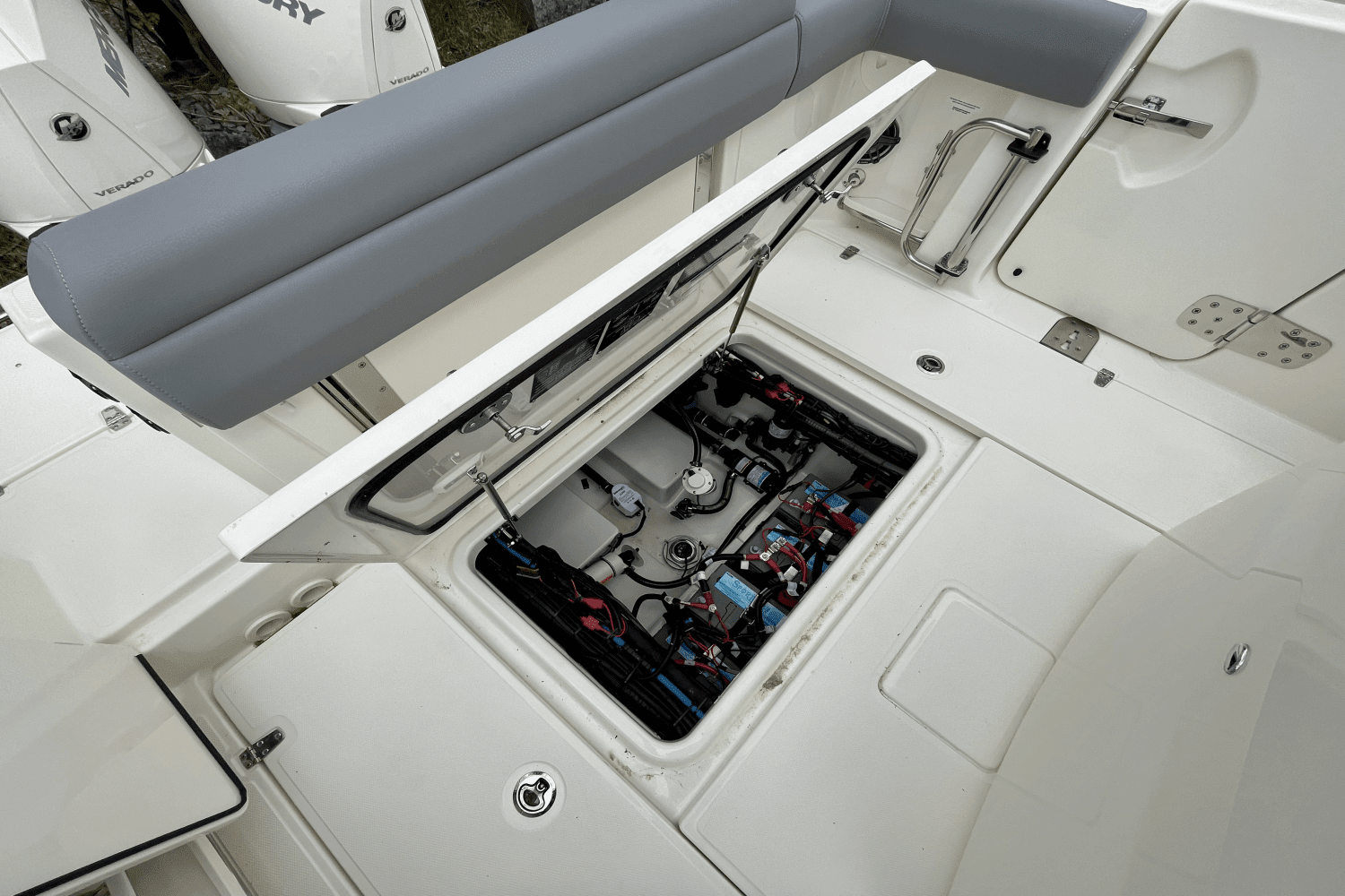2025 Boston Whaler 280 Outrage Image Thumbnail #5
