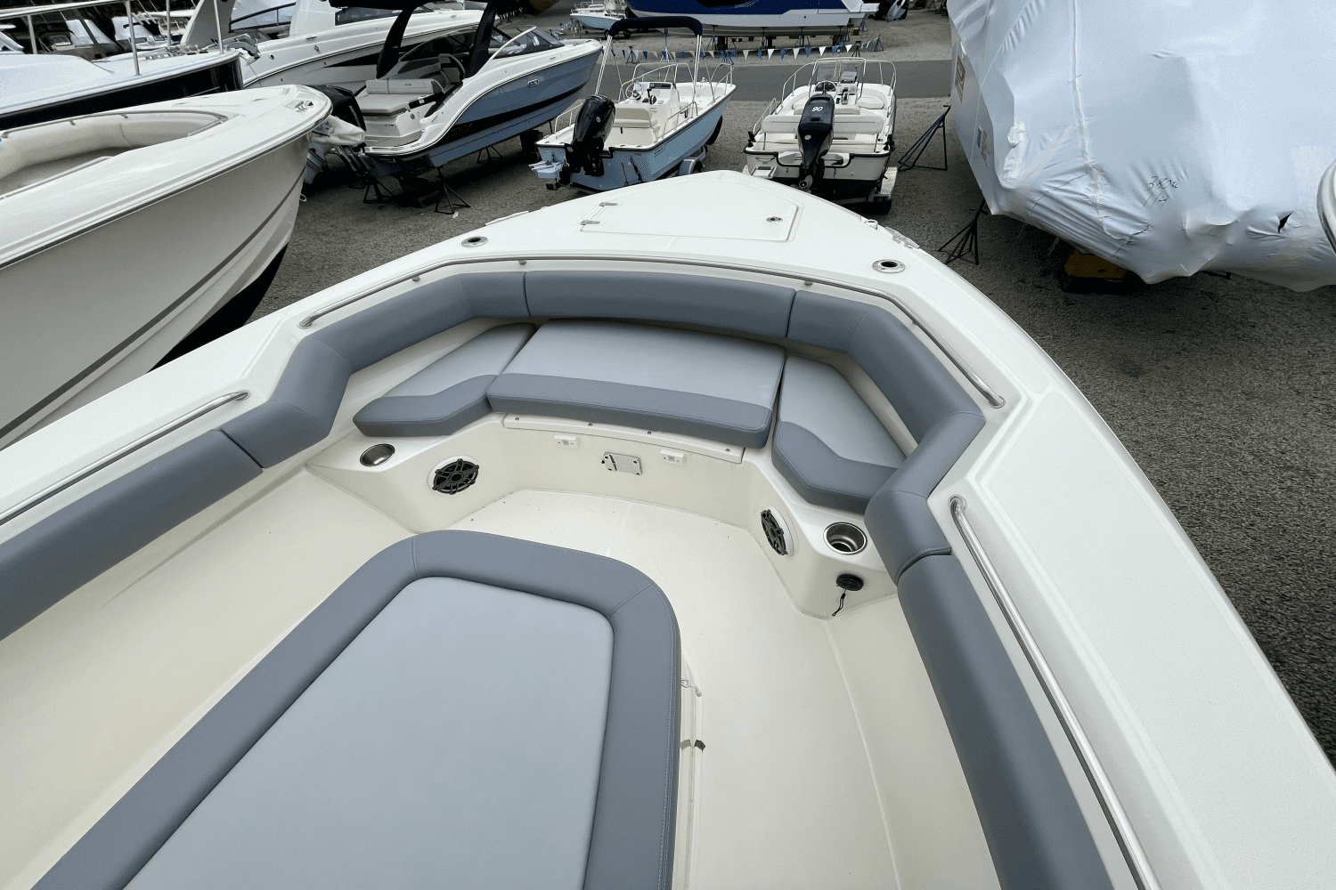2025 Boston Whaler 280 Outrage Image Thumbnail #15