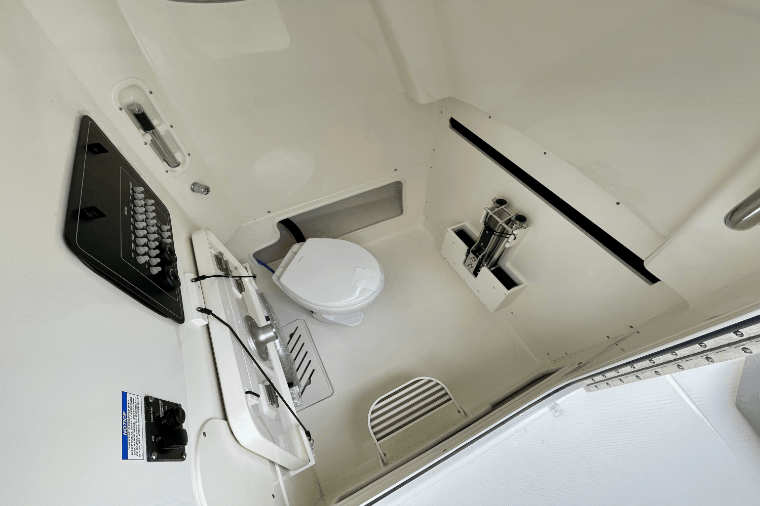 2025 Boston Whaler 280 Outrage Image Thumbnail #12