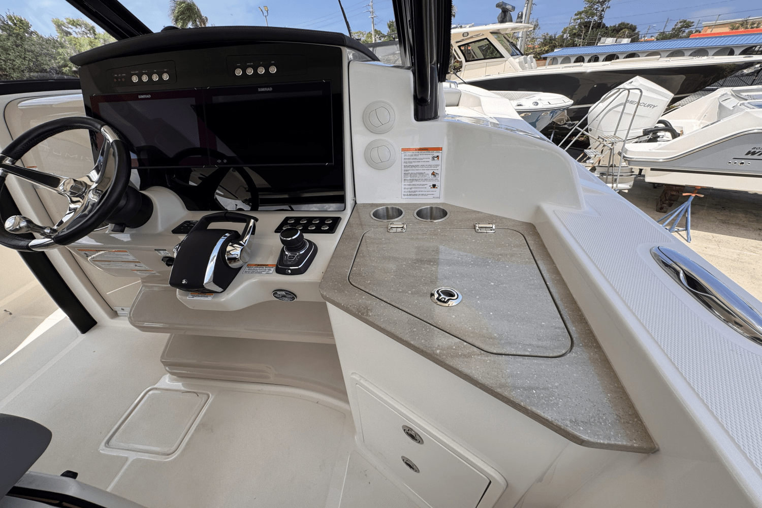 2025 Boston Whaler 350 Realm Image Thumbnail #18