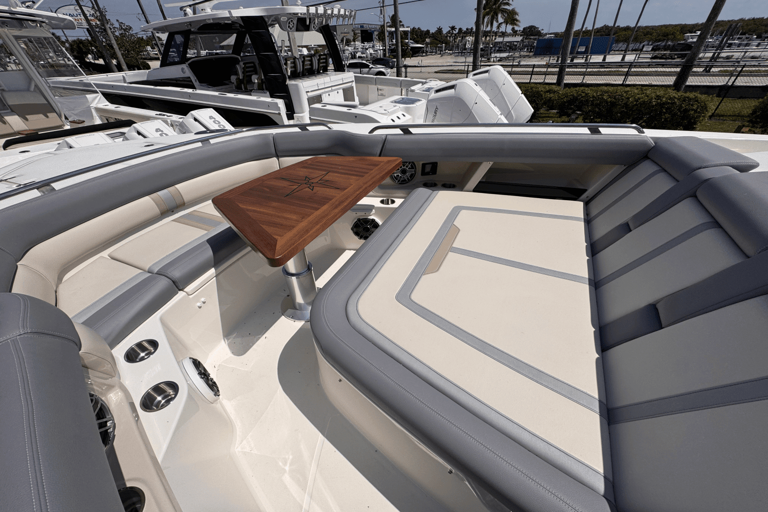 2025 Boston Whaler 350 Realm Image Thumbnail #27