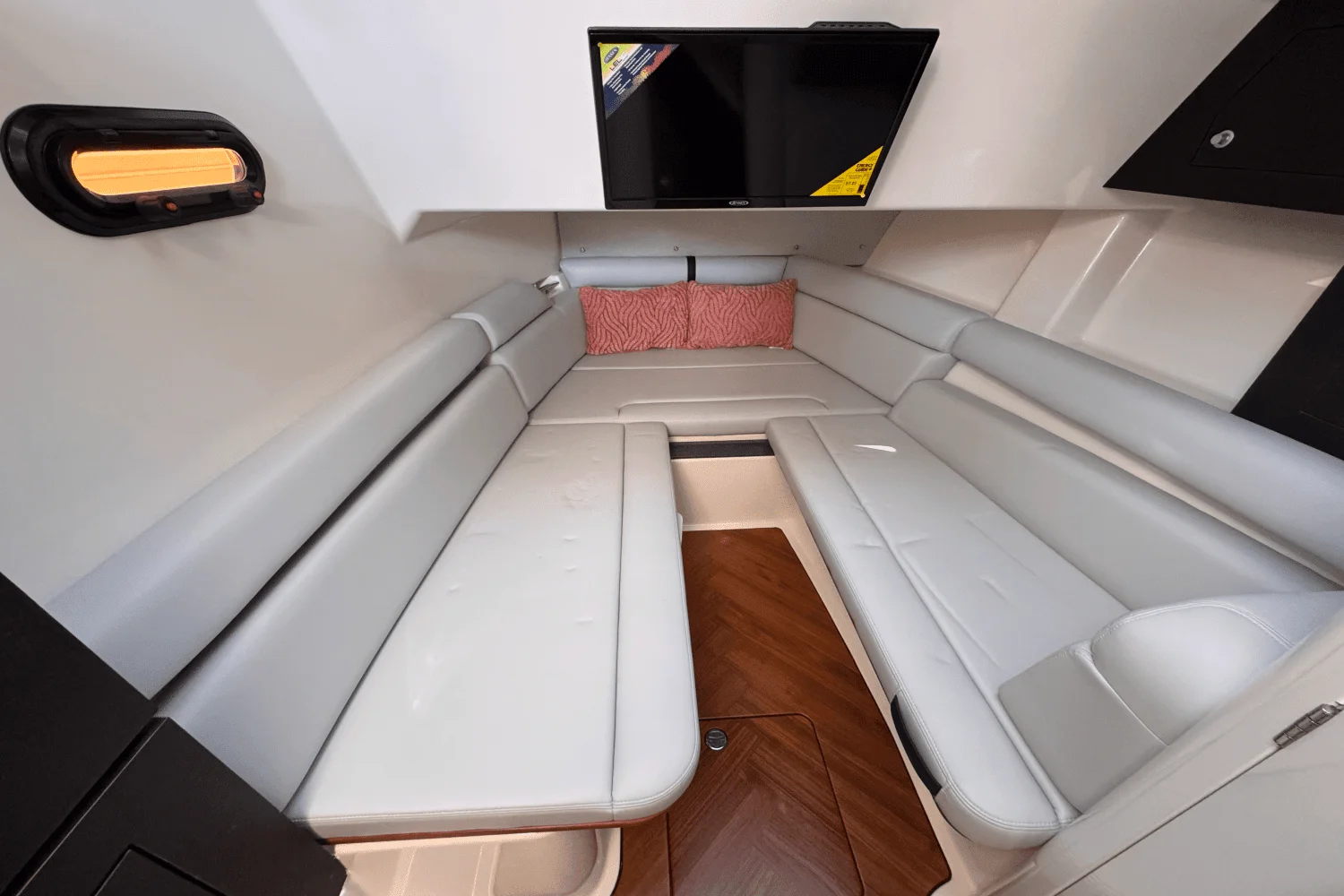 2025 Boston Whaler 350 Realm Image Thumbnail #32