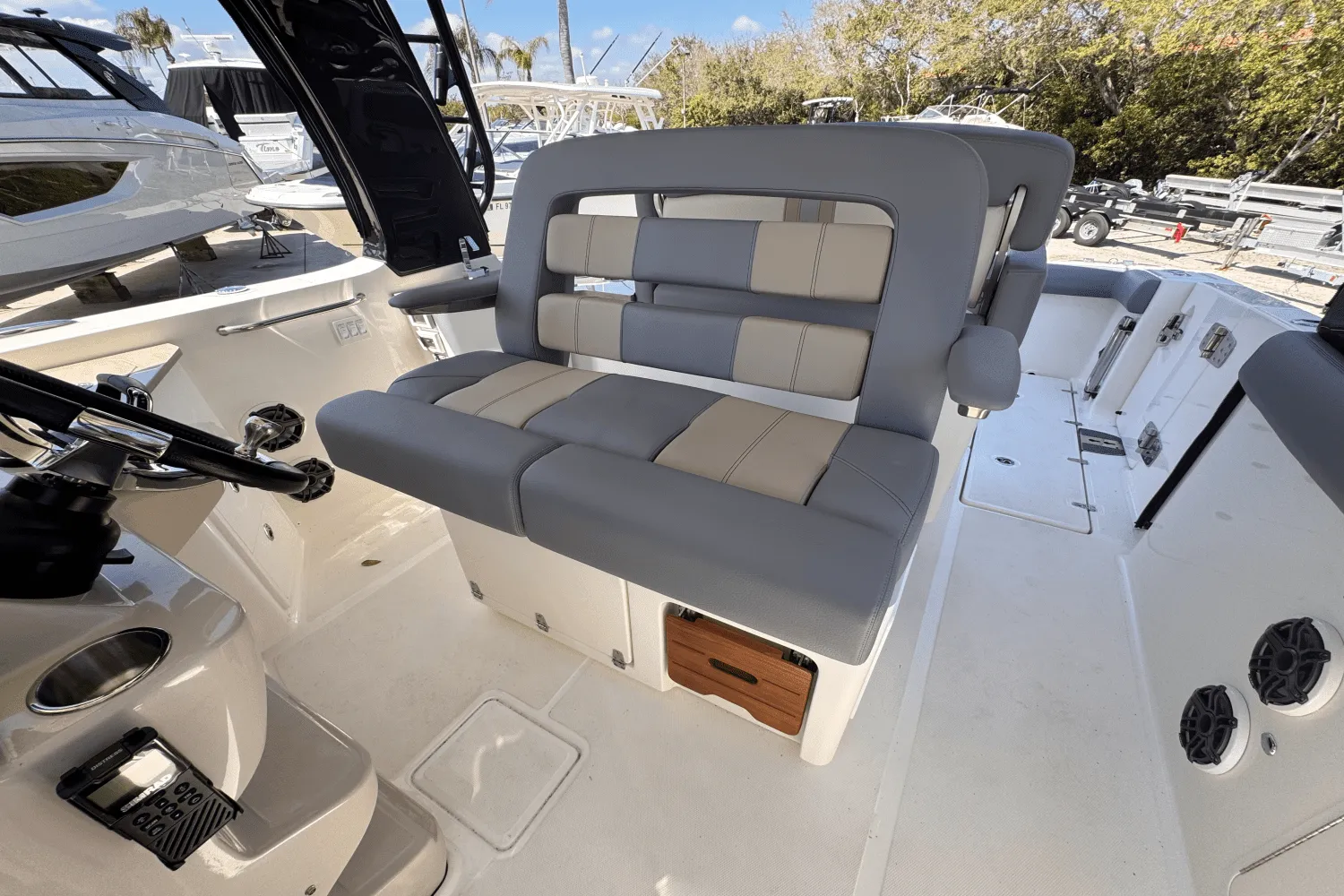 2025 Boston Whaler 350 Realm Image Thumbnail #14