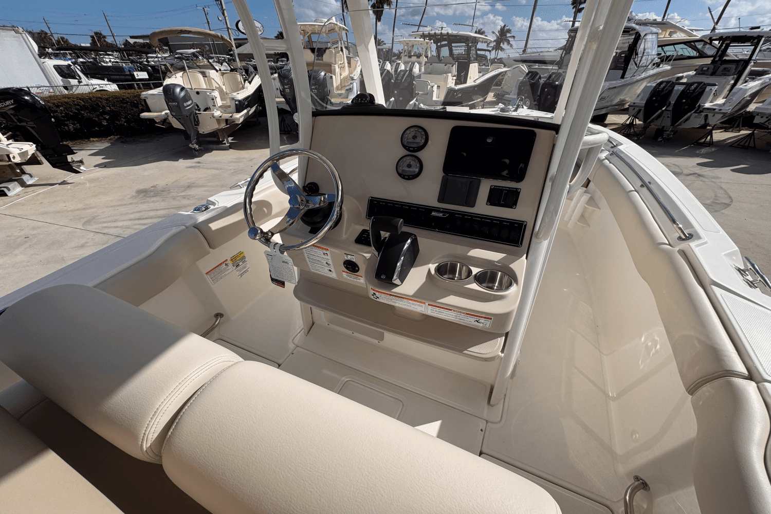 2025 Boston Whaler 230 Outrage Image Thumbnail #12