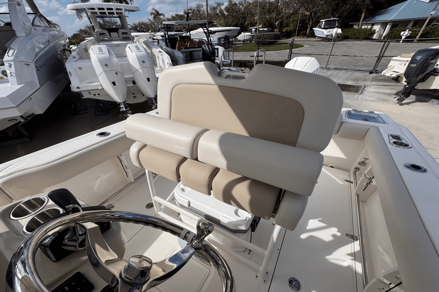 2025 Boston Whaler 230 Outrage Image Thumbnail #10