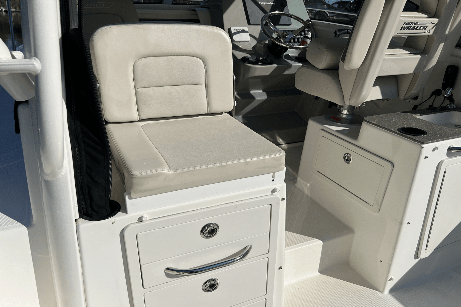 2017 Boston Whaler 285 CONQUEST Image Thumbnail #15