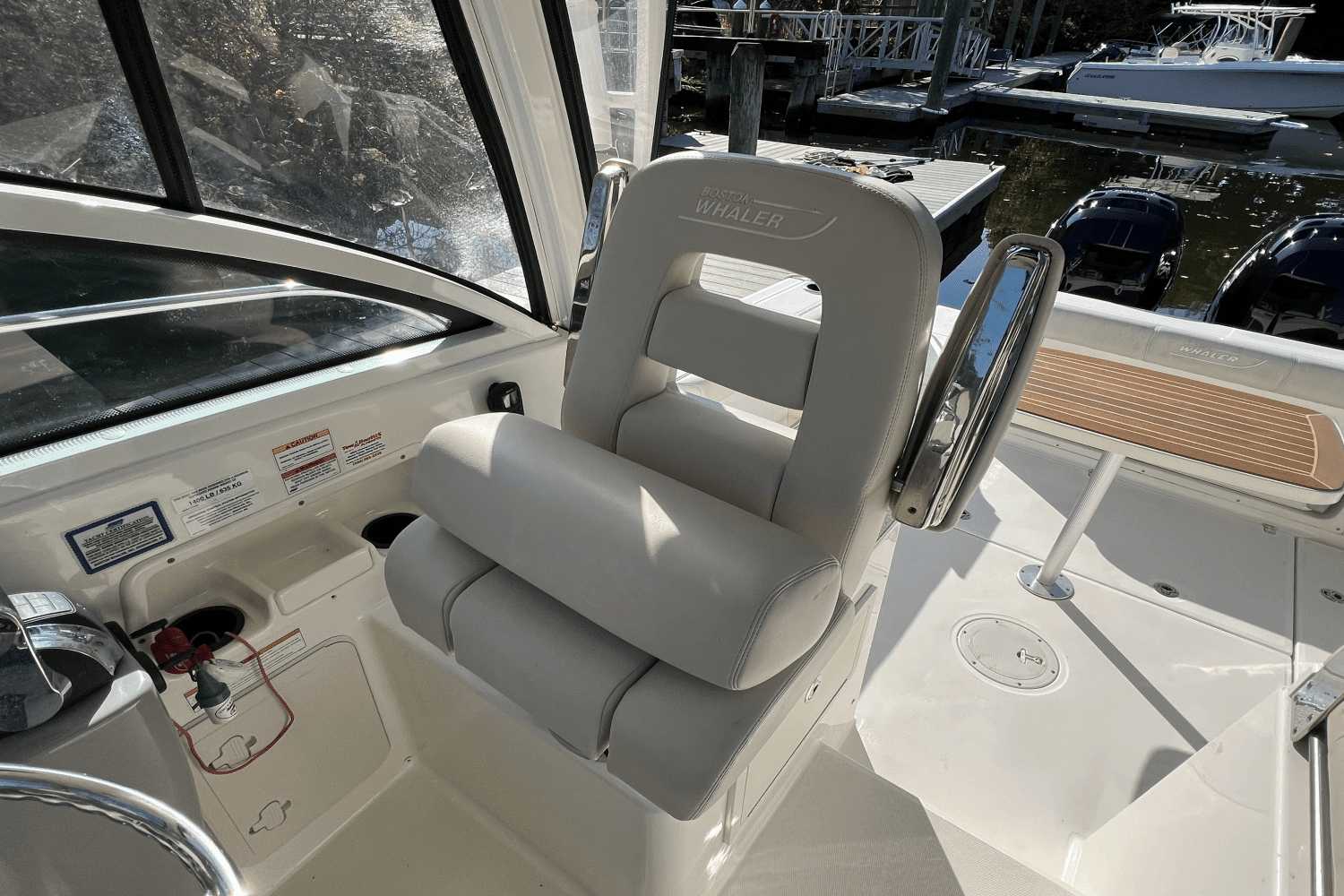 2017 Boston Whaler 285 CONQUEST Image Thumbnail #16