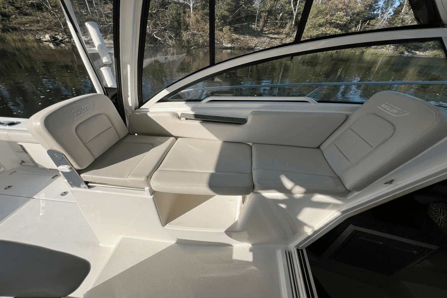 2017 Boston Whaler 285 CONQUEST Image Thumbnail #14