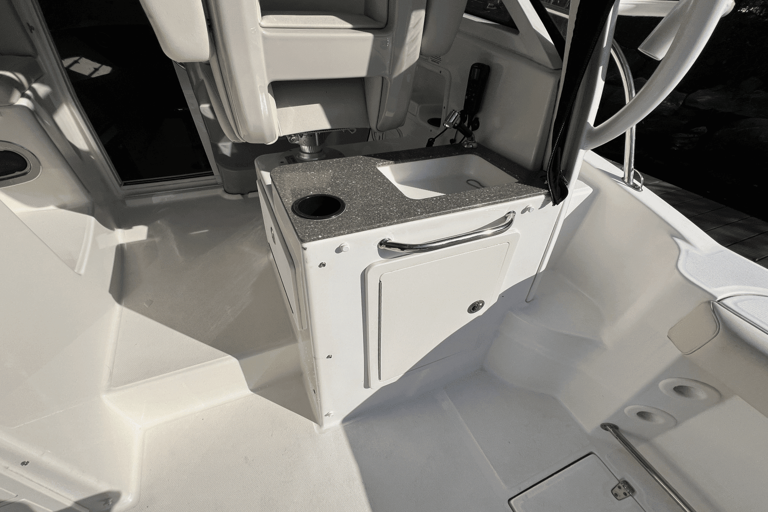 2017 Boston Whaler 285 CONQUEST Image Thumbnail #9