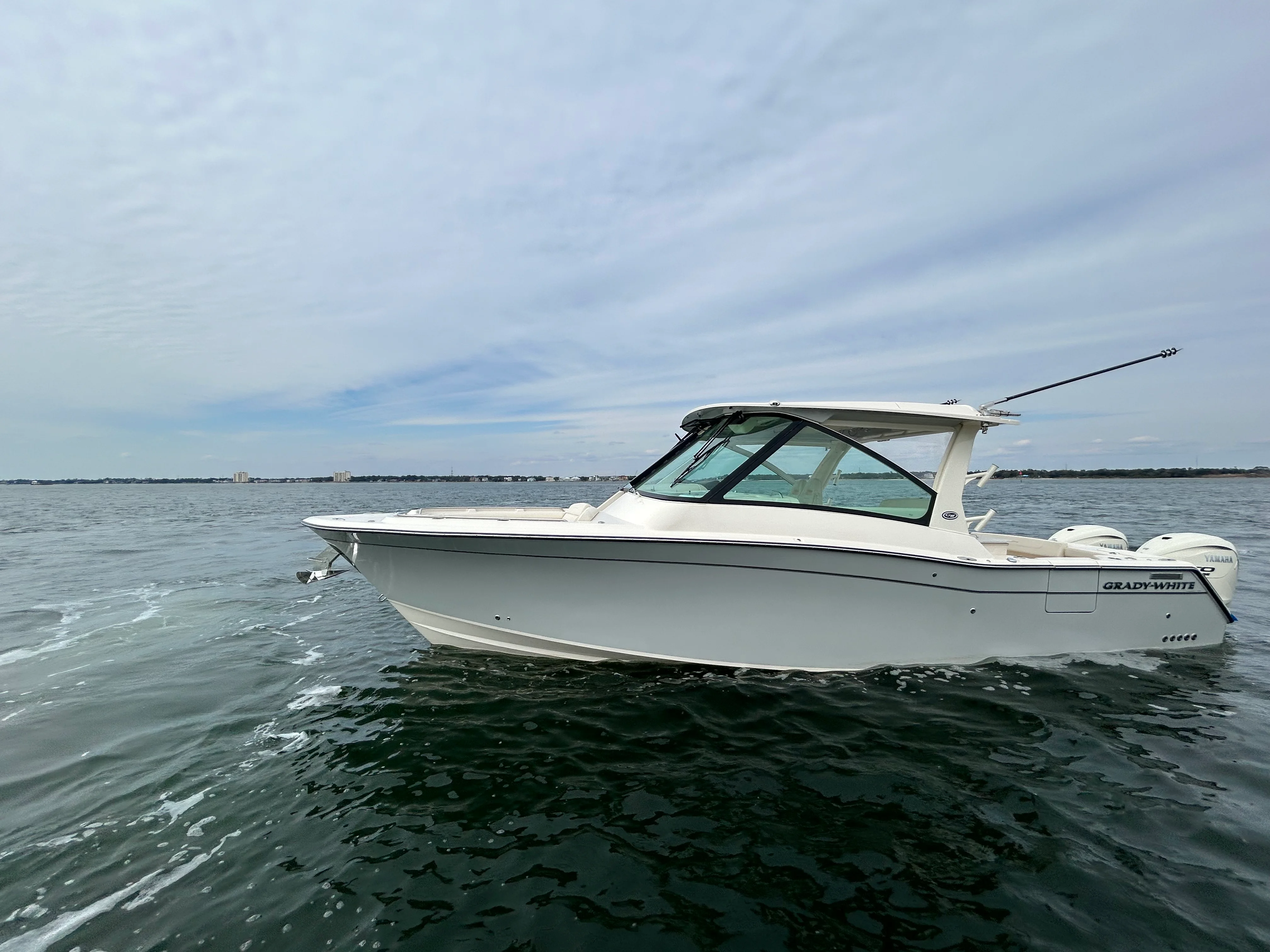 2025 Grady-White Freedom 345 Image Thumbnail #5