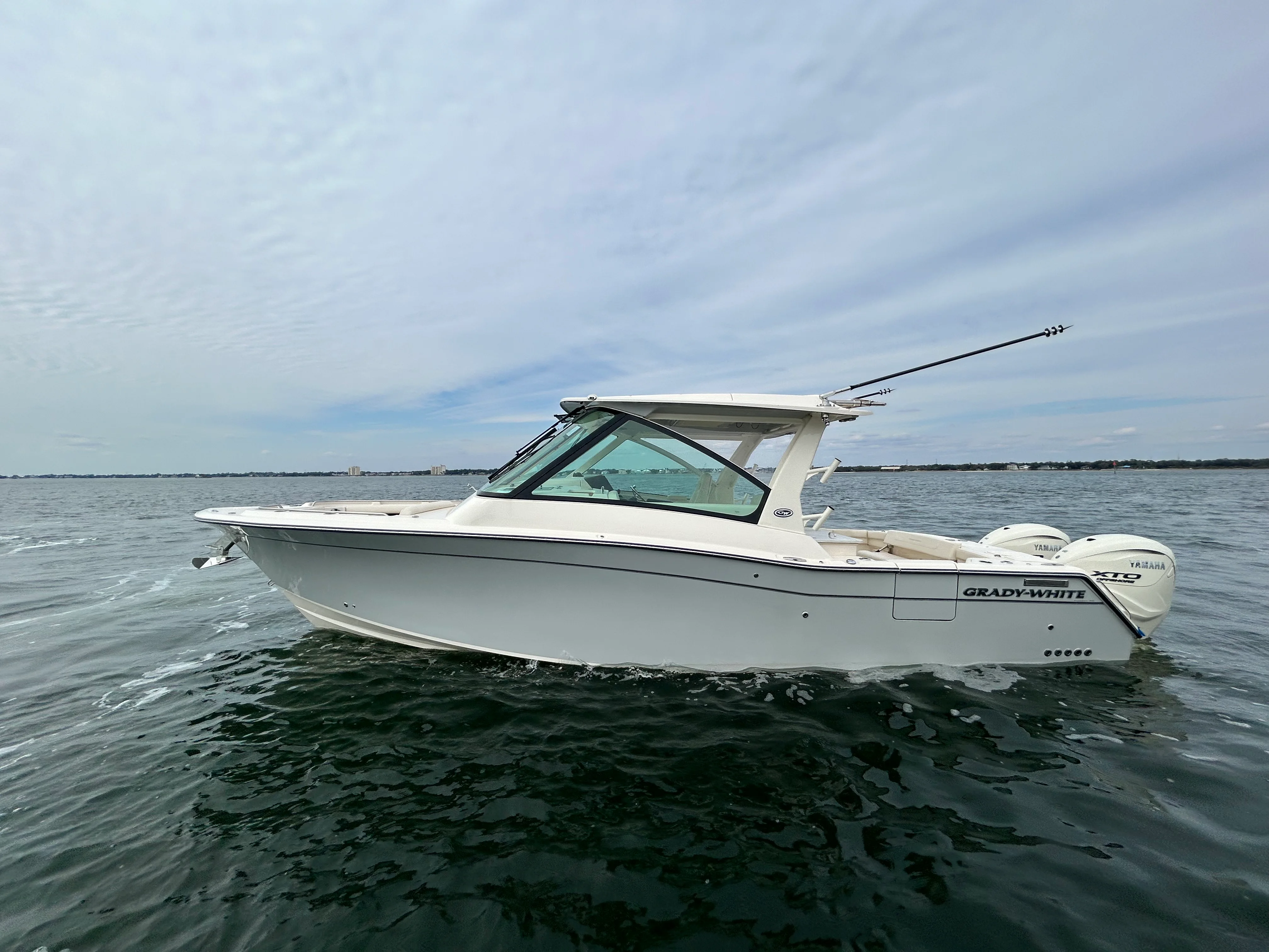 2025 Grady-White Freedom 345 Image Thumbnail #4