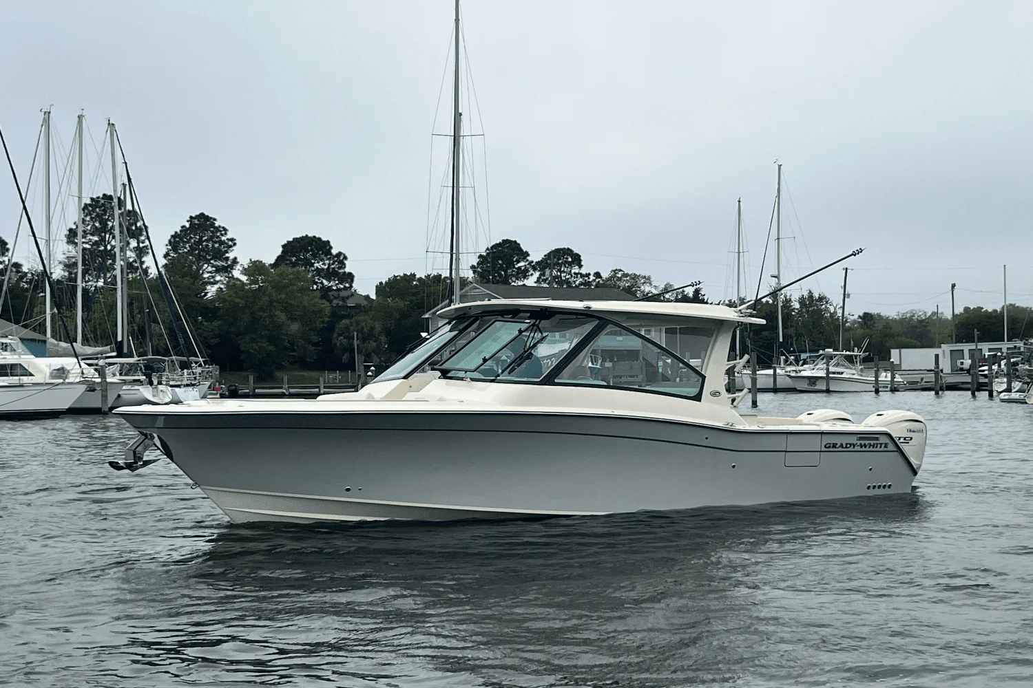 2025 Grady-White Freedom 345 Image Thumbnail #8