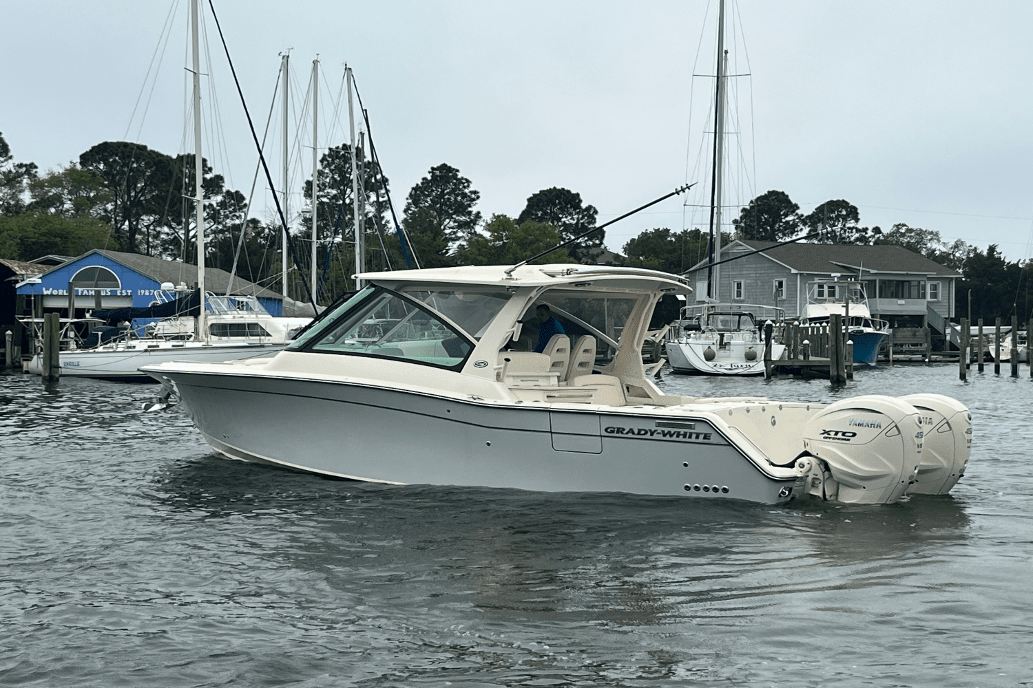 2025 Grady-White Freedom 345 Image Thumbnail #5