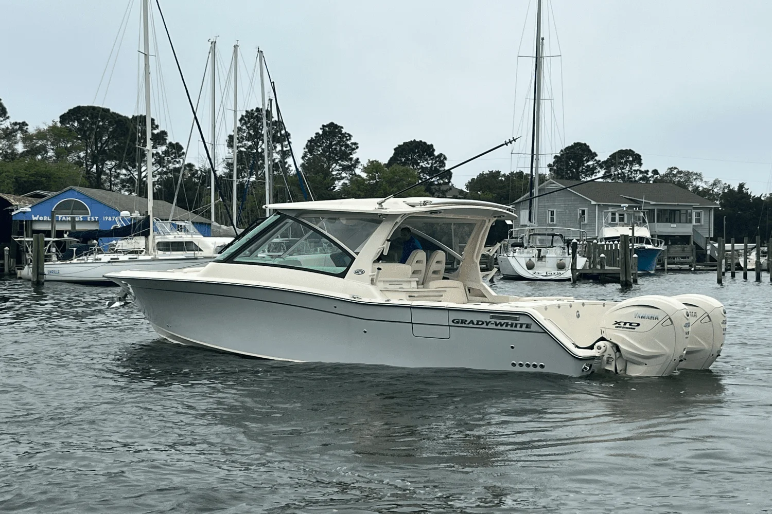 2025 Grady-White Freedom 345 Image Thumbnail #5