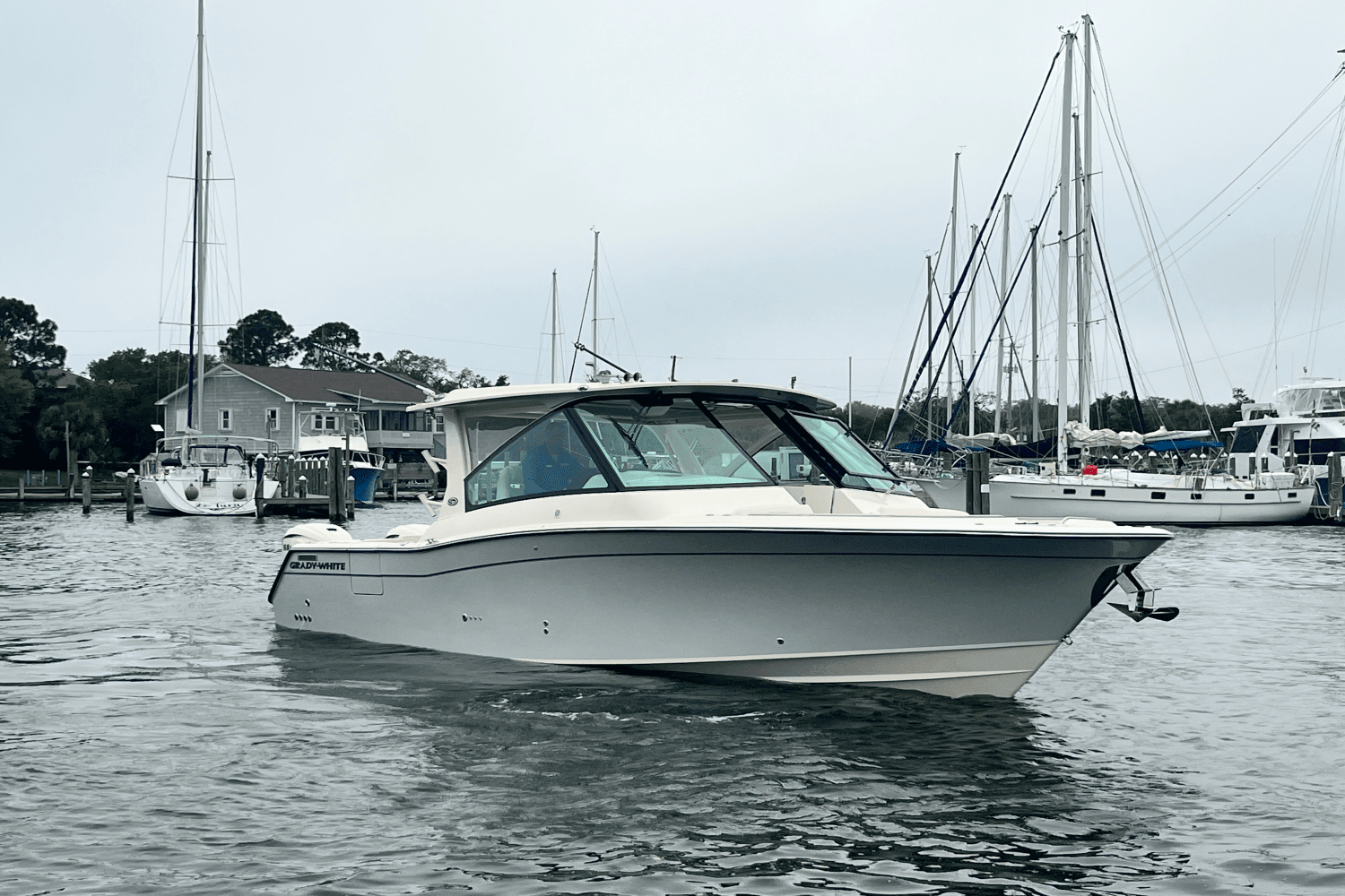 2025 Grady-White Freedom 345 Image Thumbnail #2