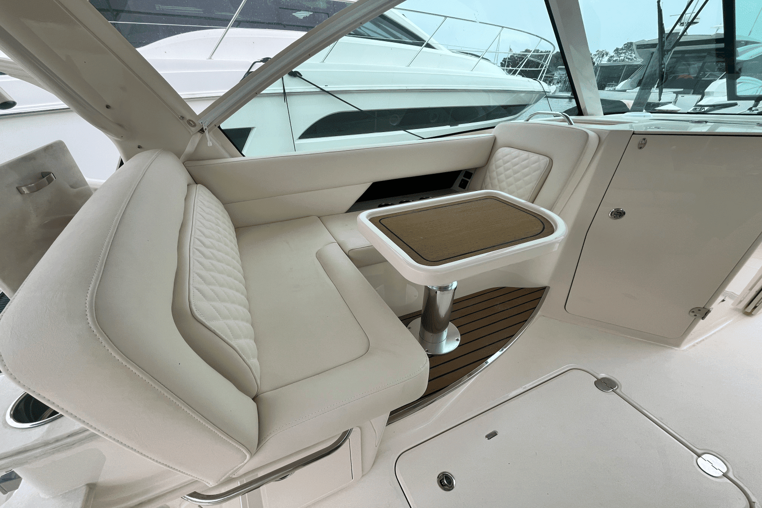 2025 Grady-White Freedom 345 Image Thumbnail #24