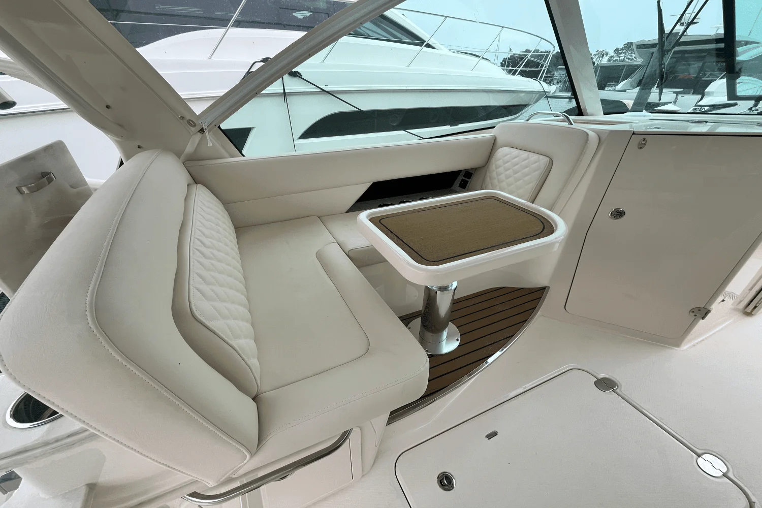 2025 Grady-White Freedom 345 Image Thumbnail #24