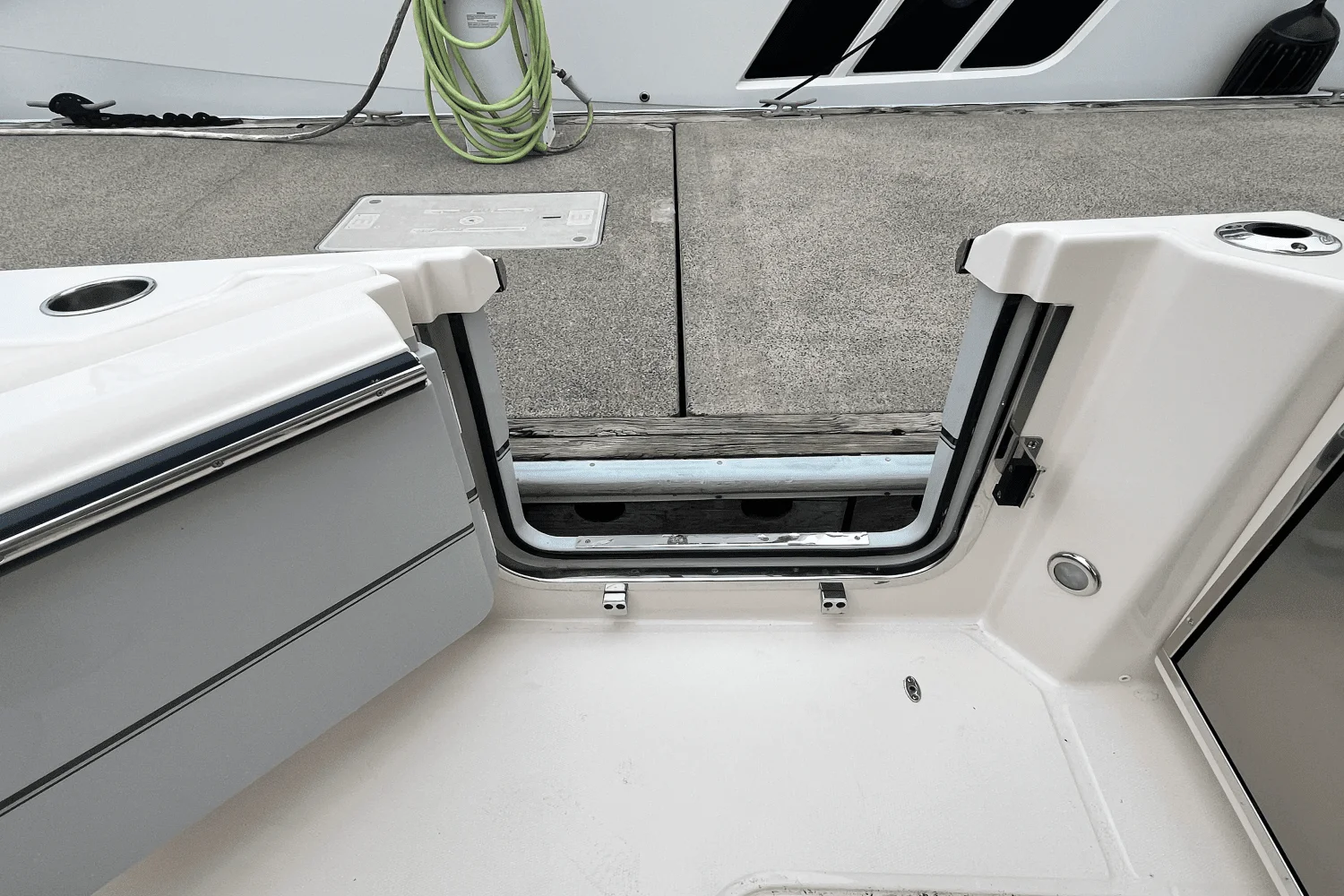 2025 Grady-White Freedom 345 Image Thumbnail #19