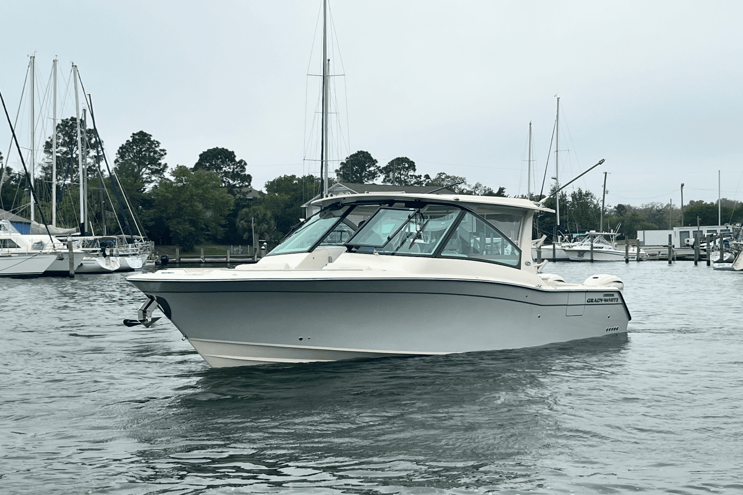 2025 Grady-White Freedom 345 Image Thumbnail #7