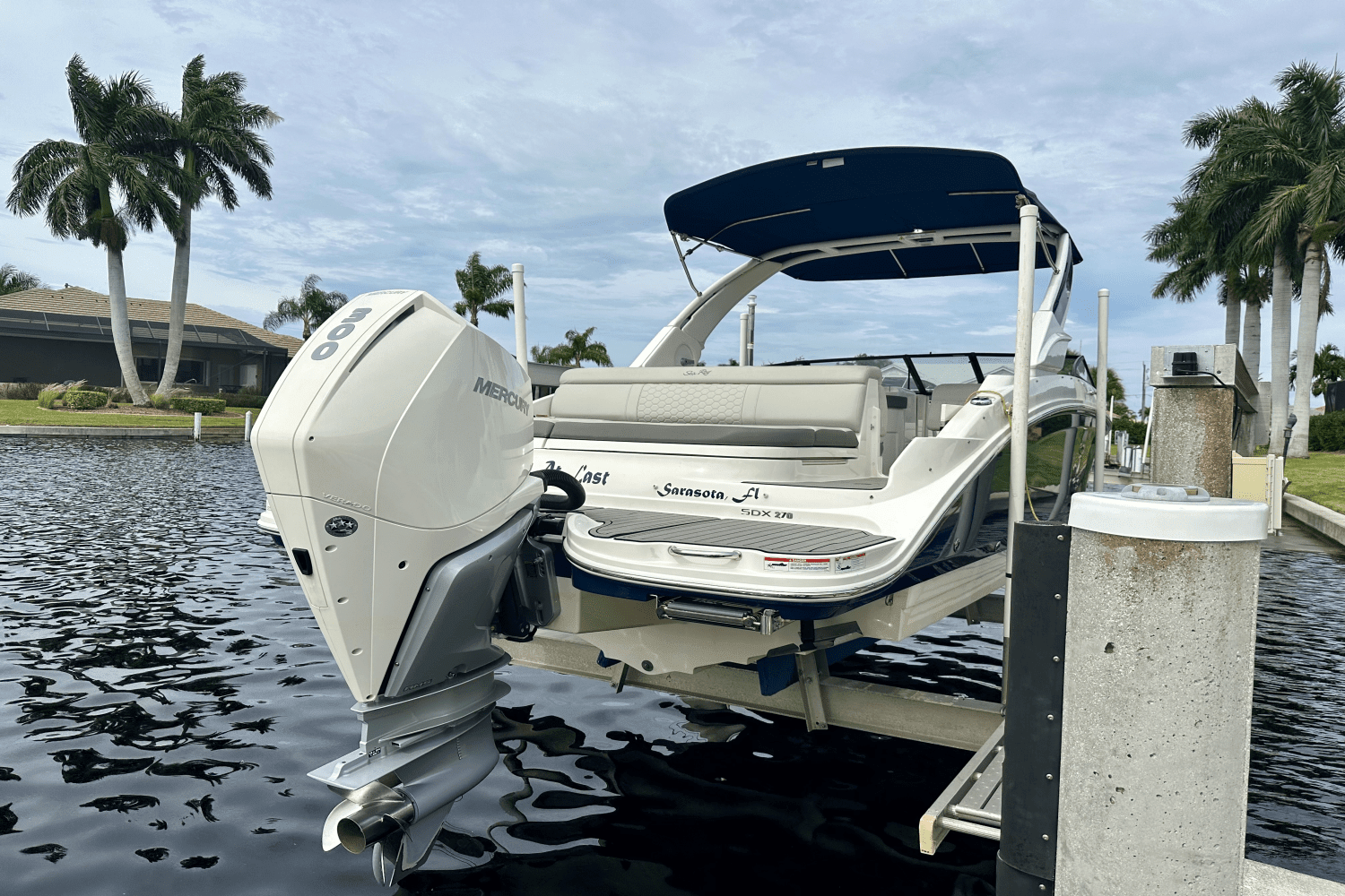 2022 Sea Ray 270 SDX-OB Image Thumbnail #3