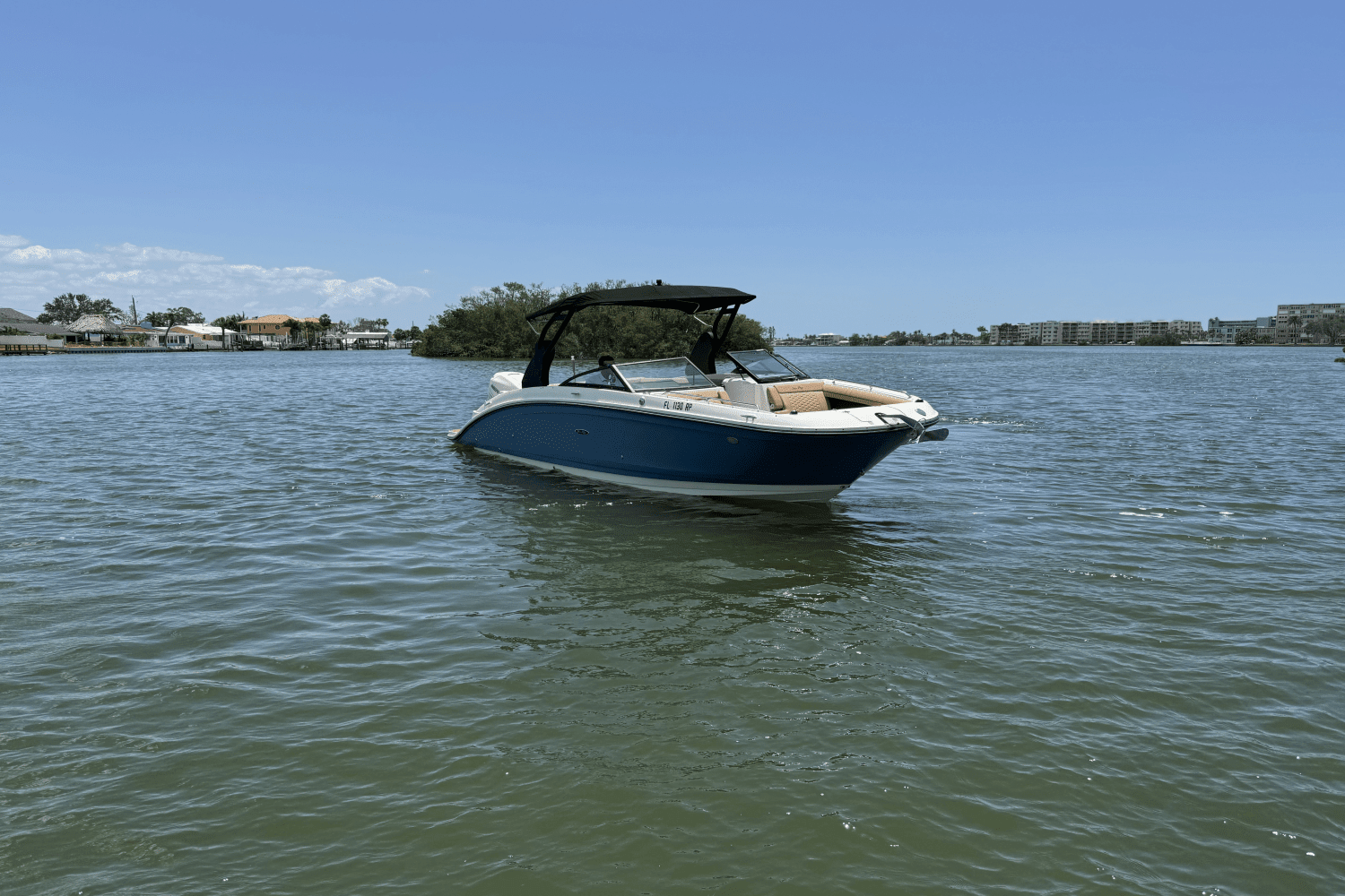 2018 Sea Ray SDX 270 Outboard Image Thumbnail #10