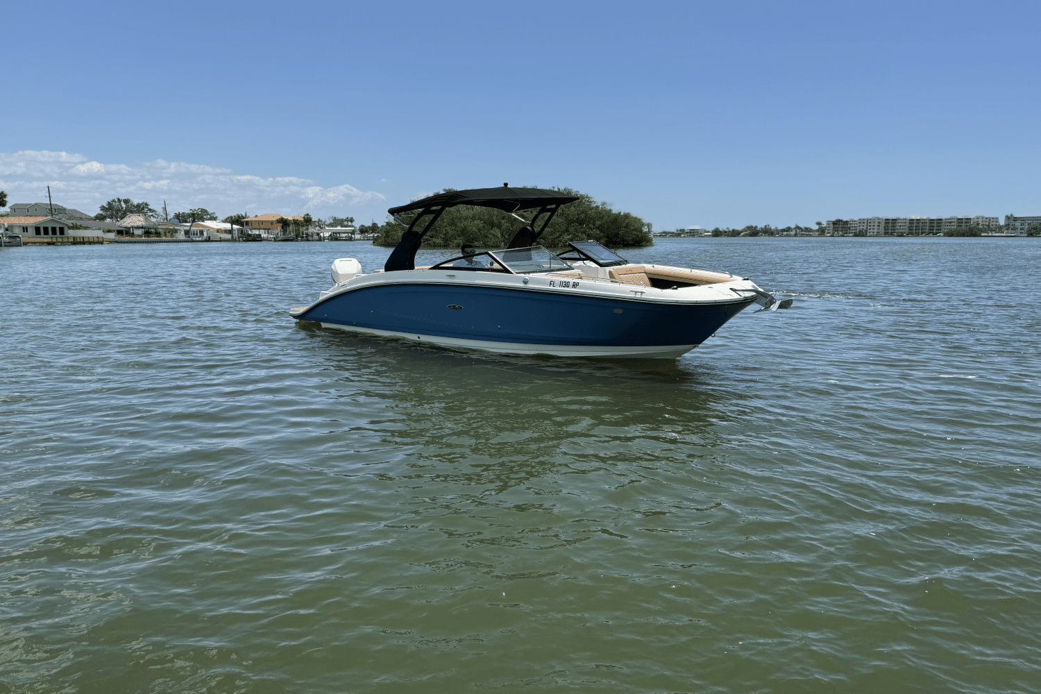2018 Sea Ray SDX 270 Outboard Image Thumbnail #11