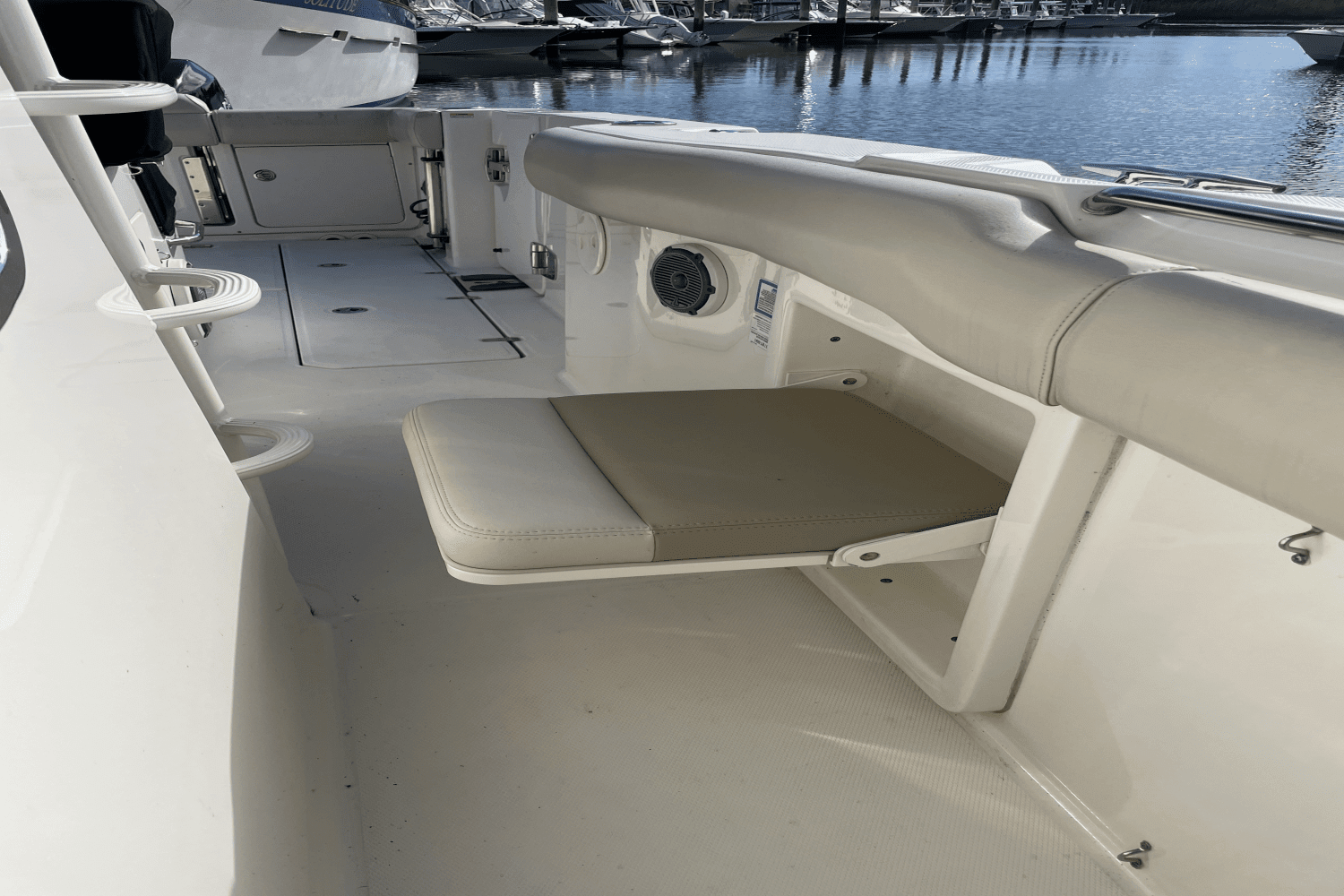 2018 Boston Whaler 330 OUTRAGE Image Thumbnail #15