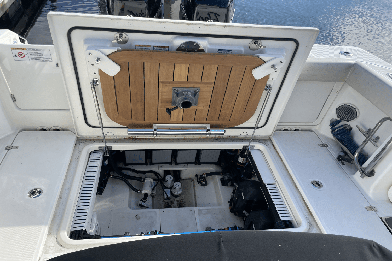 2018 Boston Whaler 330 OUTRAGE Image Thumbnail #22