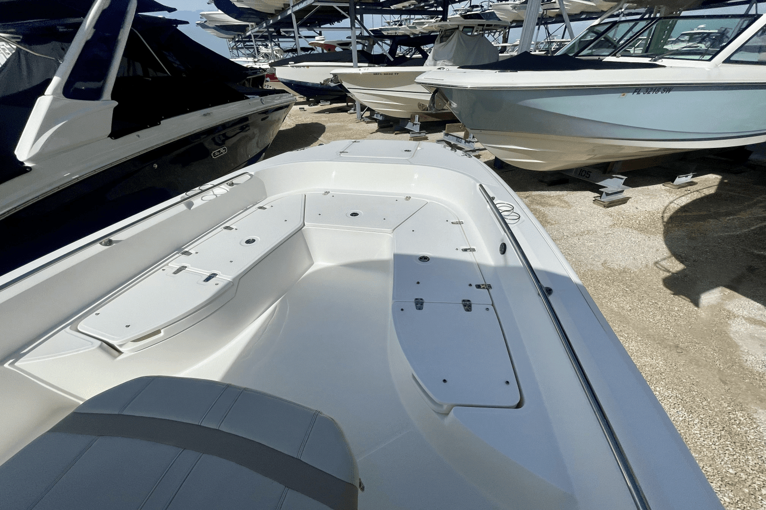 2020 Boston Whaler 270 Dauntless Image Thumbnail #10