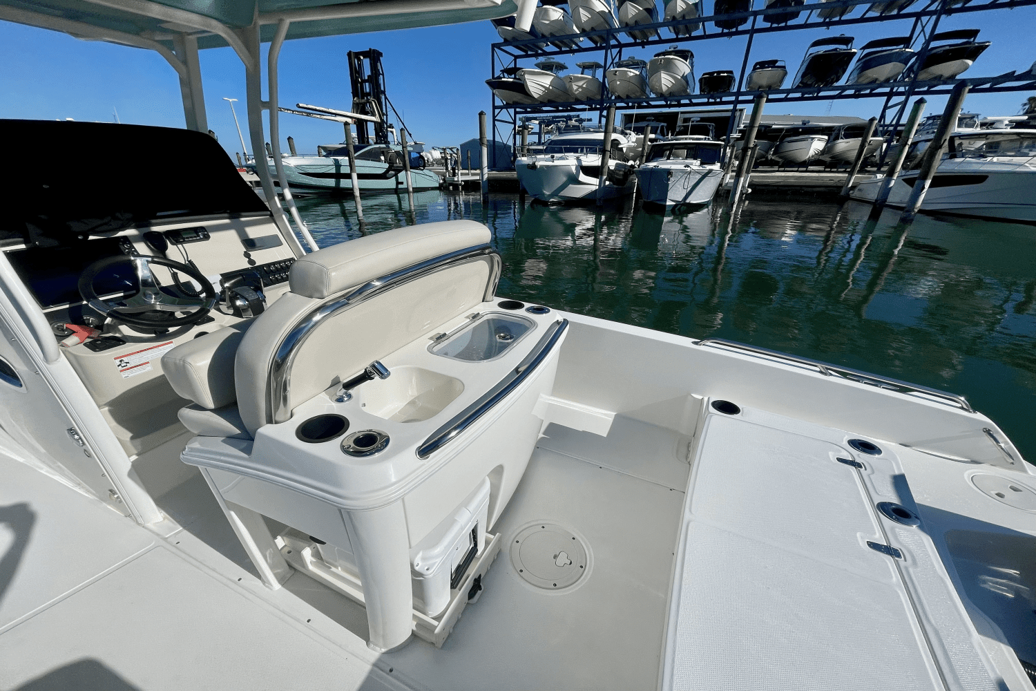 2020 Boston Whaler 270 Dauntless Image Thumbnail #5