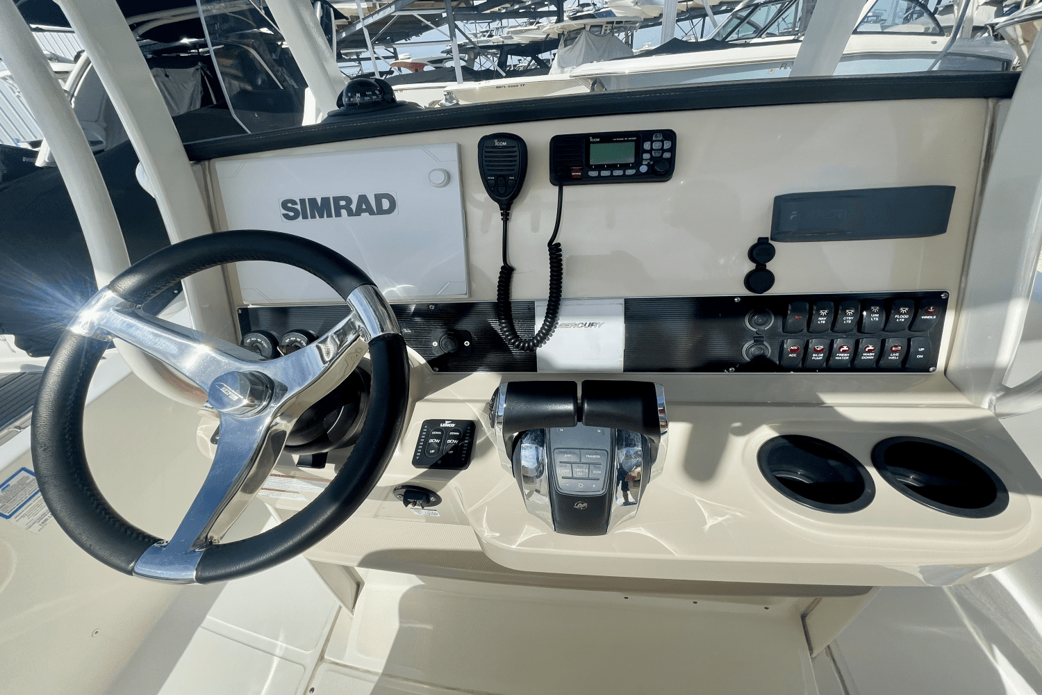 2020 Boston Whaler 270 Dauntless Image Thumbnail #9