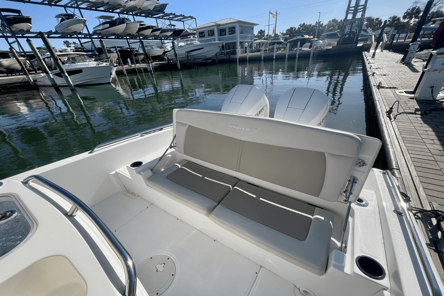 2020 Boston Whaler 270 Dauntless Image Thumbnail #4