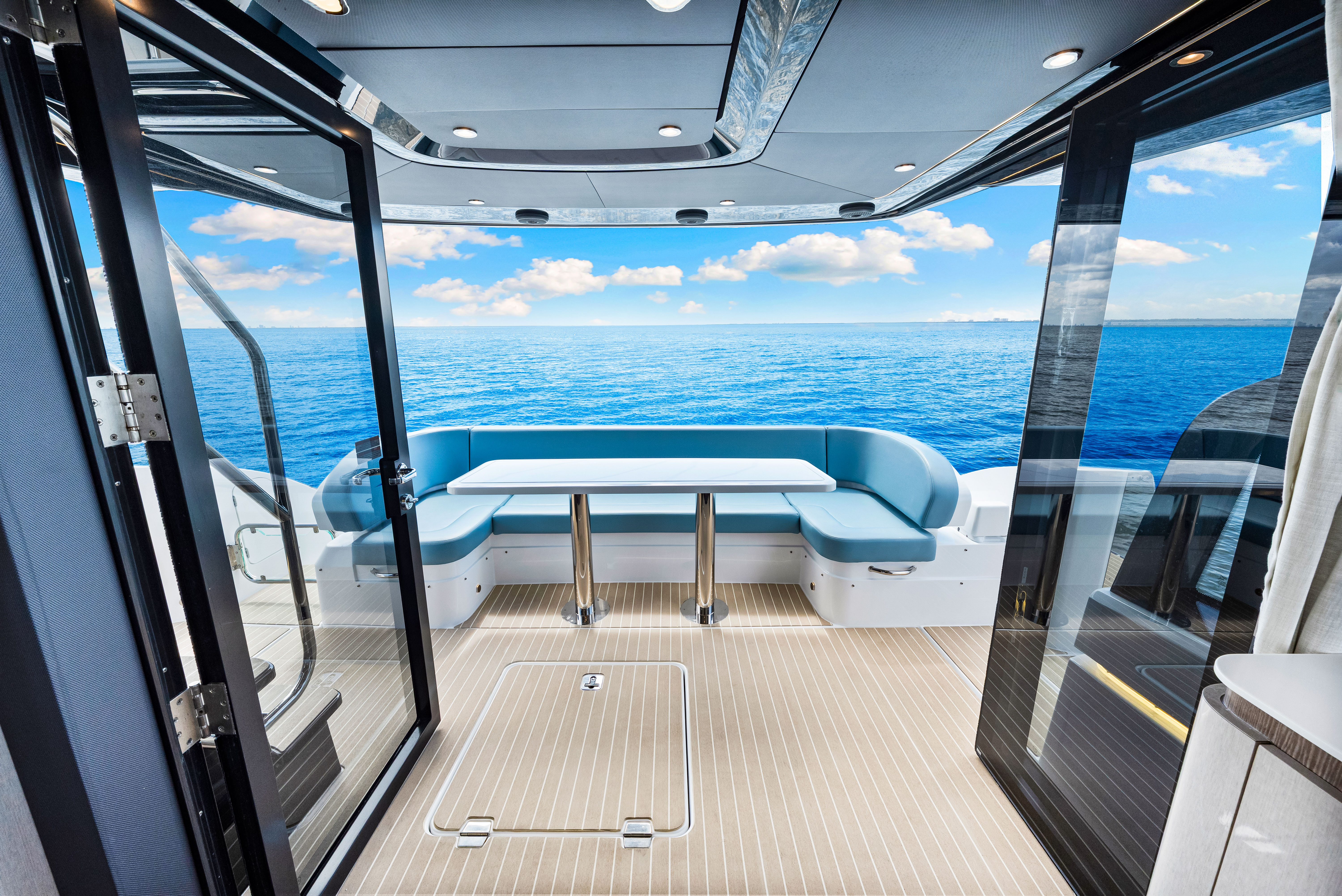 2025 Cruisers Yachts 57 Fly Image Thumbnail #26