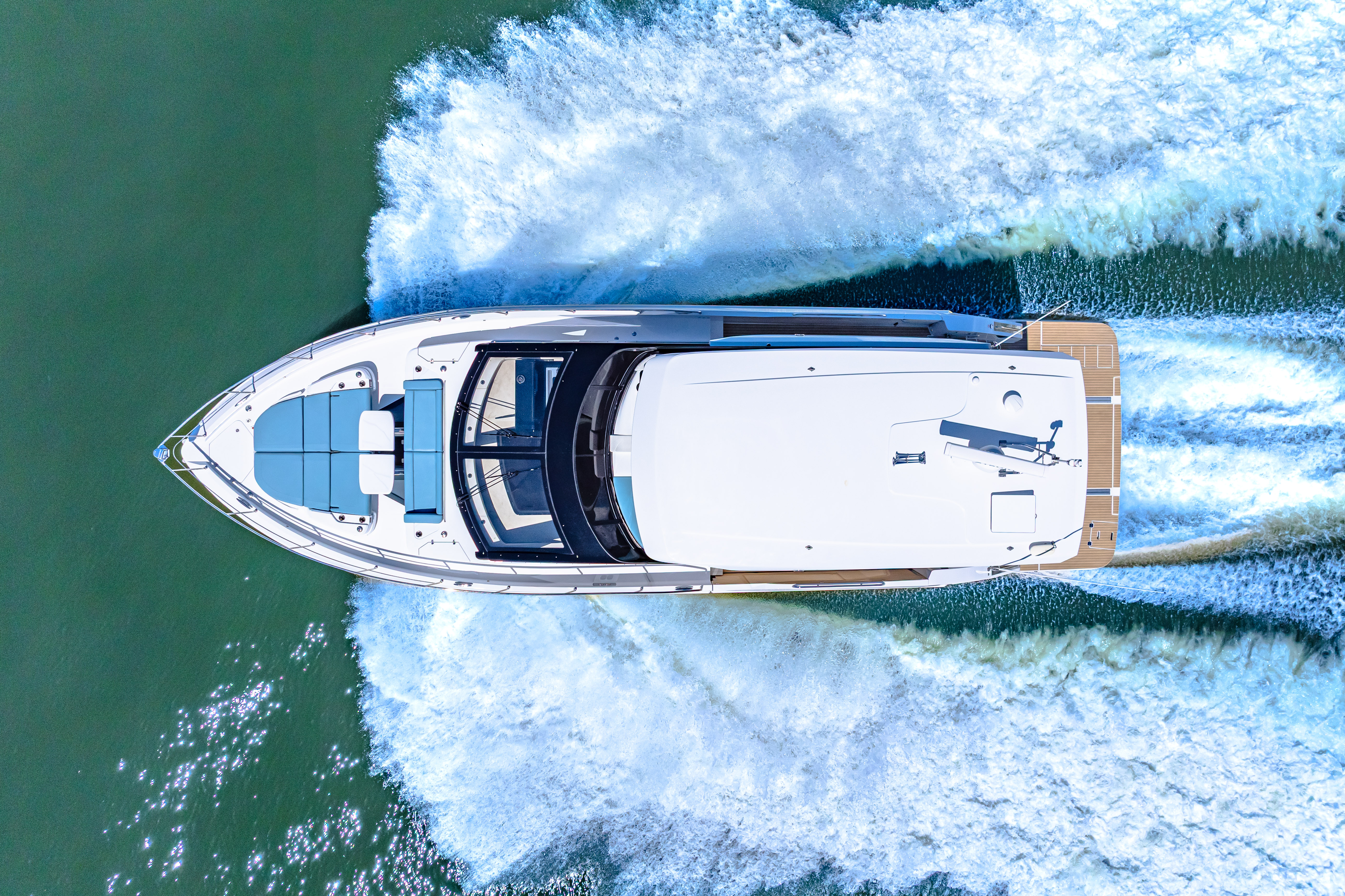 2025 Cruisers Yachts 57 Fly Image Thumbnail #17