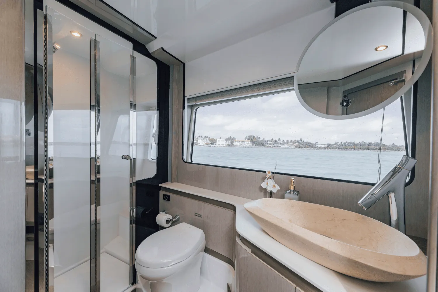 2025 Cruisers Yachts 57 Fly Image Thumbnail #70