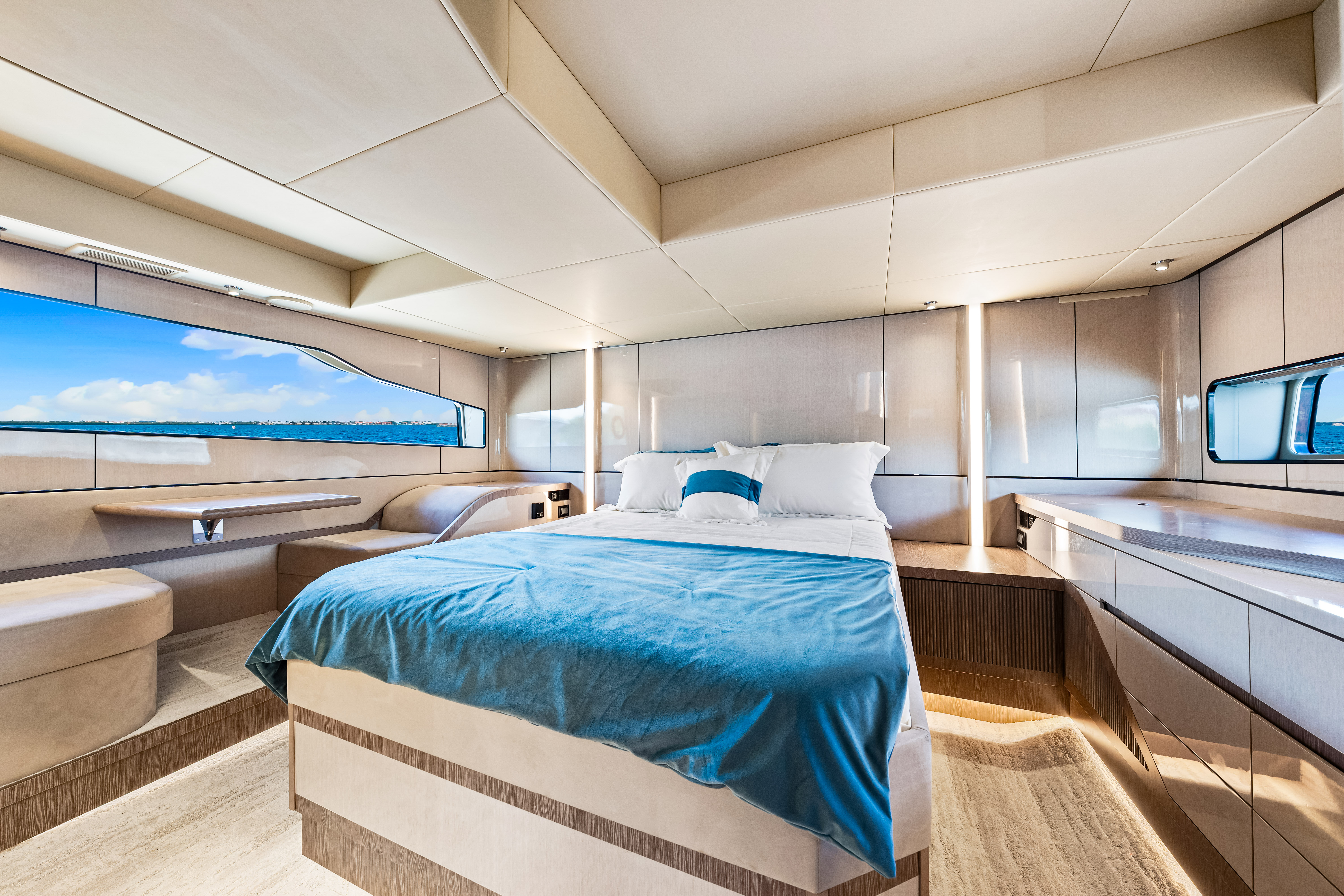 2025 Cruisers Yachts 57 Fly Image Thumbnail #50
